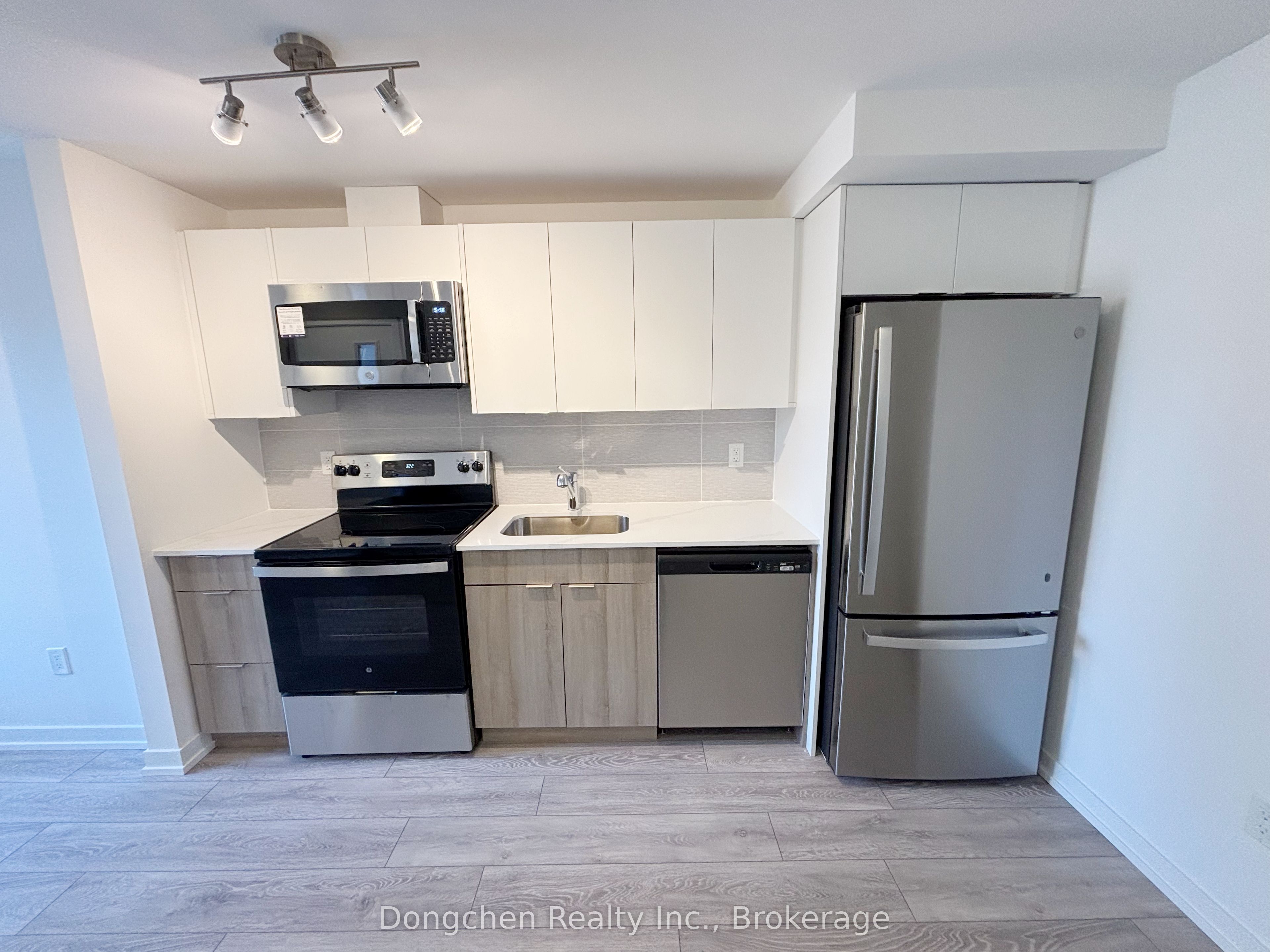 30 Calamint Lane 39, Toronto, ON M1W 2H1 photo 5