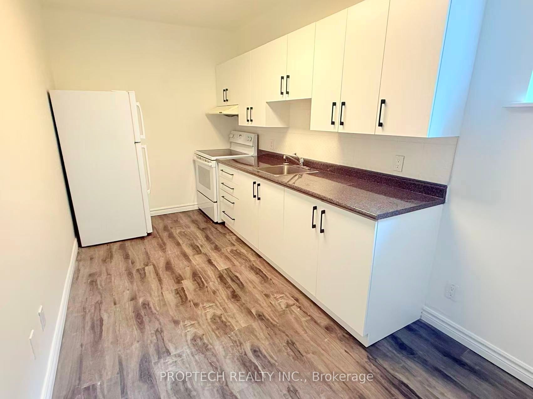 373 Broadview Avenue 2, Toronto, ON M4K 2M7 photo 2