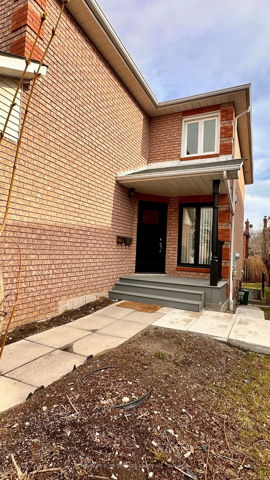 7 Lenthall Avenue, Toronto, ON M1B 2C7