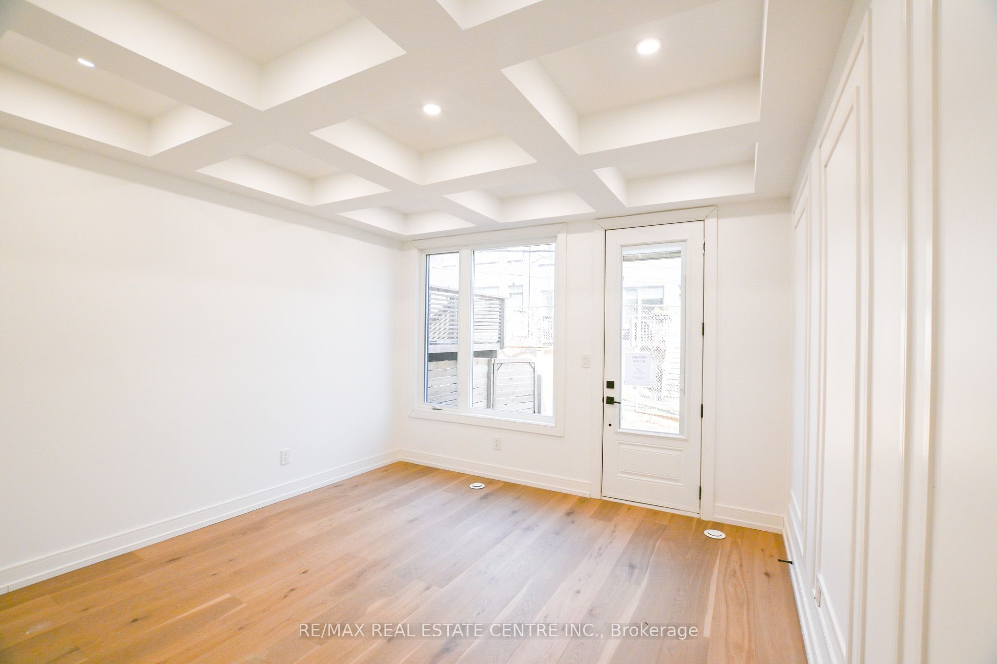 59 Jones Avenue, Toronto, ON M4M 2Z7 photo 4
