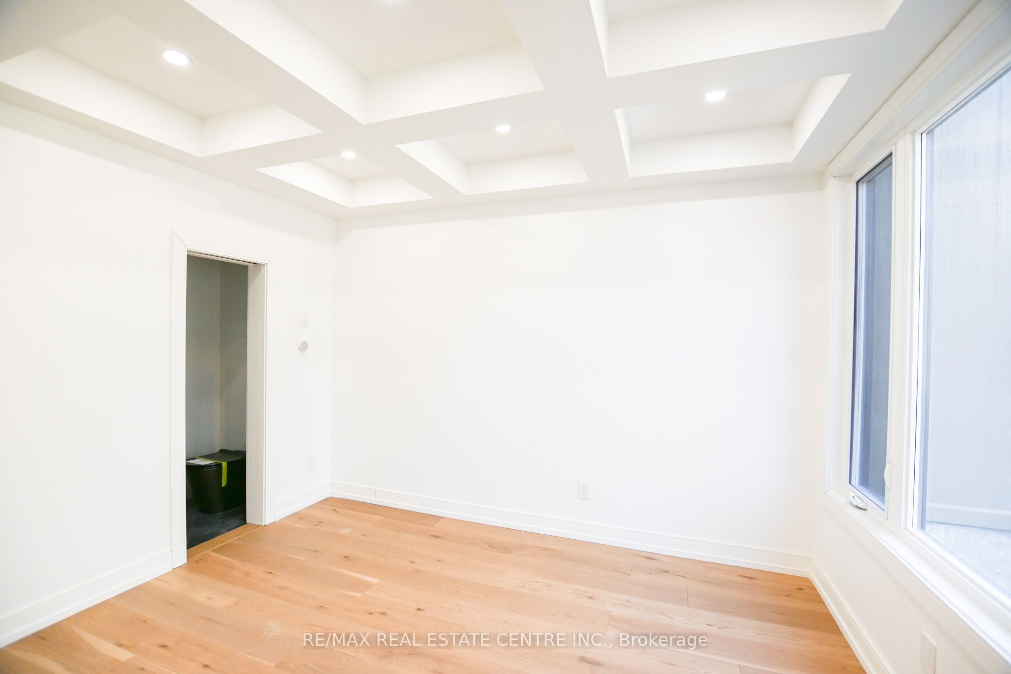 59 Jones Avenue, Toronto, ON M4M 2Z7 photo 5