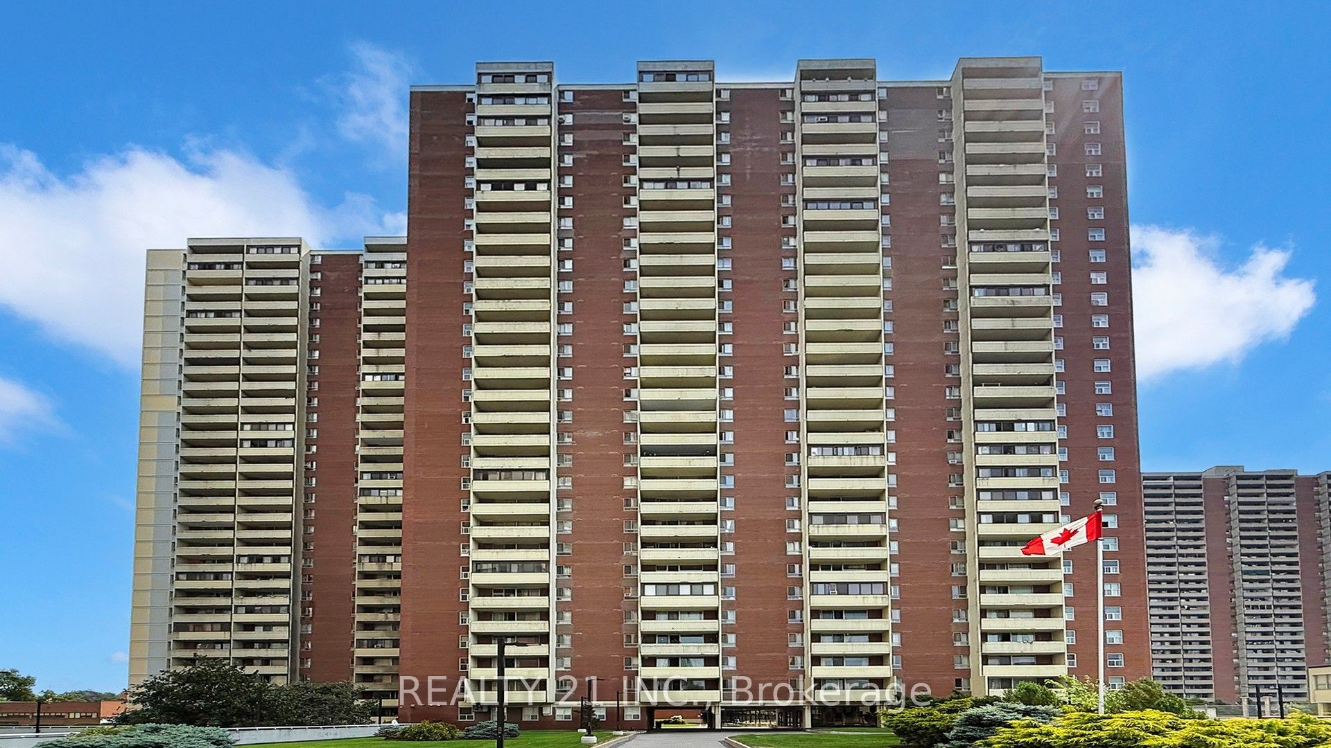 5 Massey Square 2103, Toronto, ON M4C 5L6 photo 3