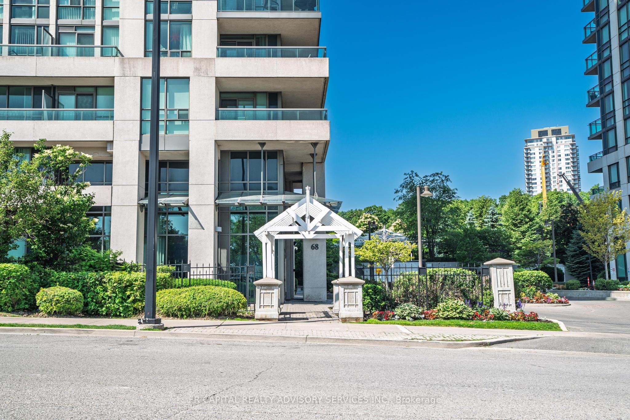 68 Grangeway Avenue 1102, Toronto, ON M1H 0A1 photo 4
