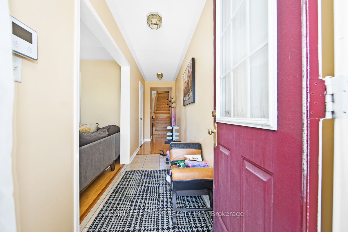 94 Staines Road, Toronto, ON M1X 1Y9 photo 2