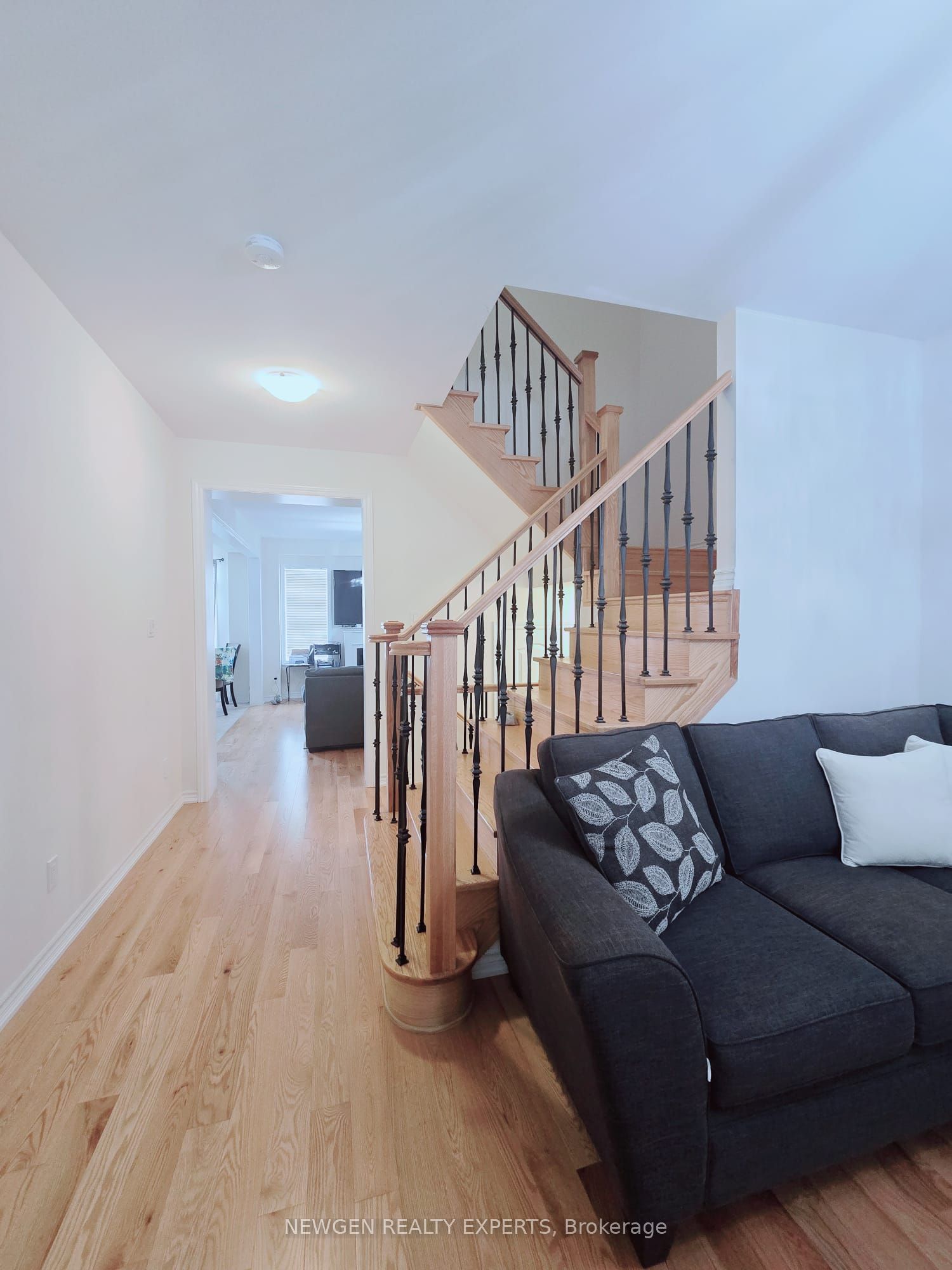 12 cachia Lane, Ajax, ON L1T 0P8 photo 5