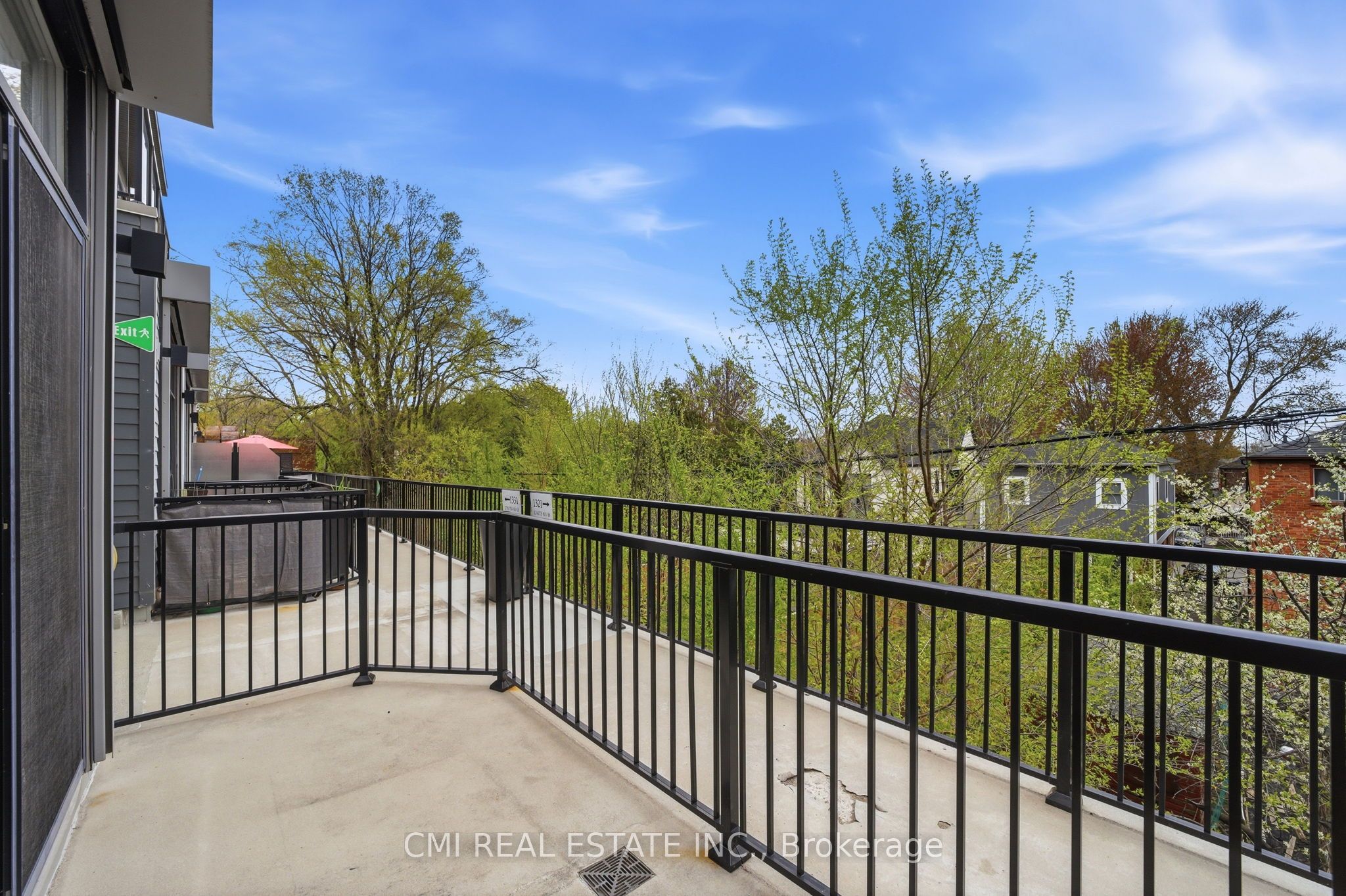 1321 Gerrard Street E 10, Toronto, ON M4L 1Y8 photo 4