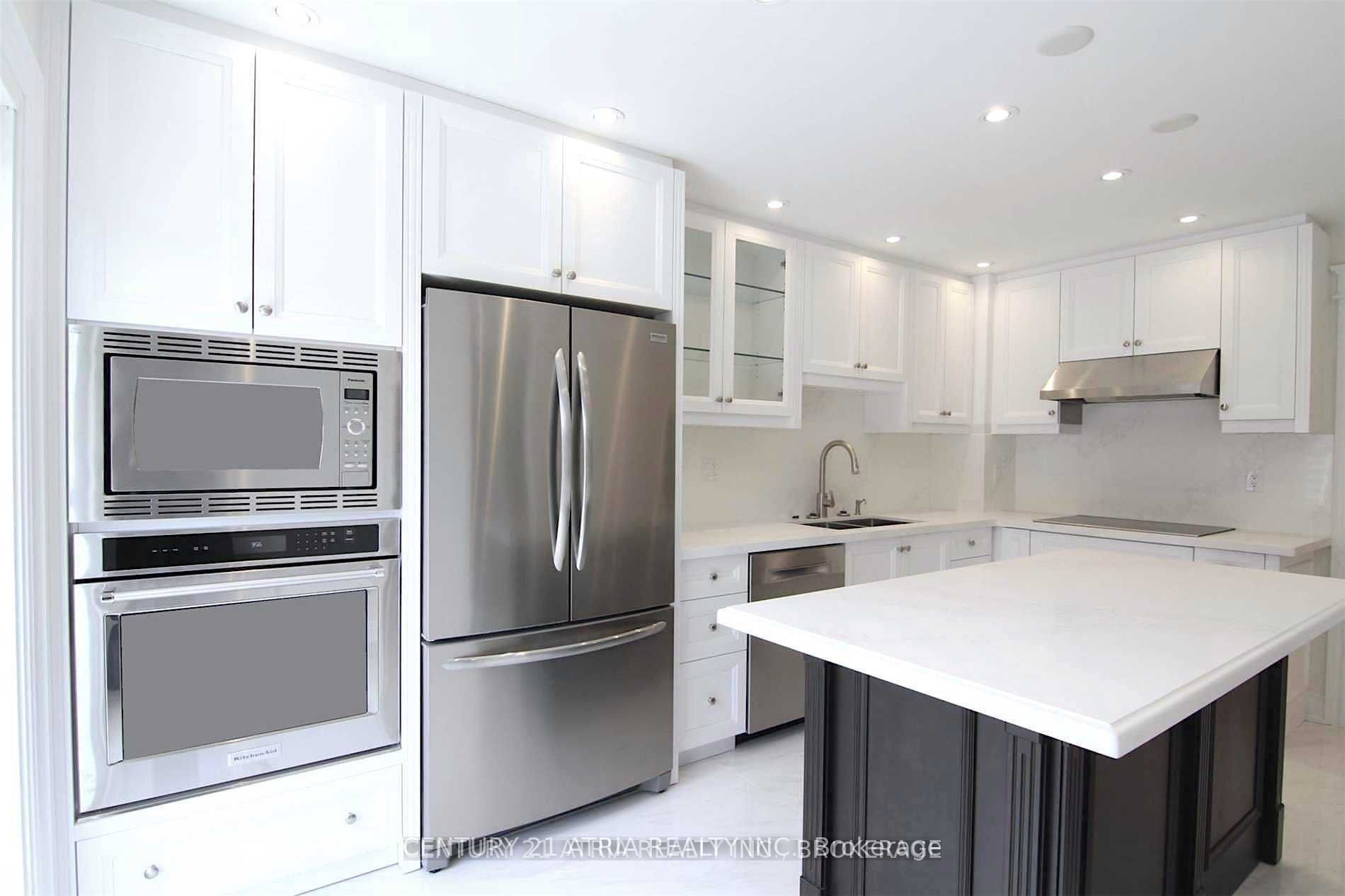 40 Alanbull Square, Toronto, ON M1V 4M1