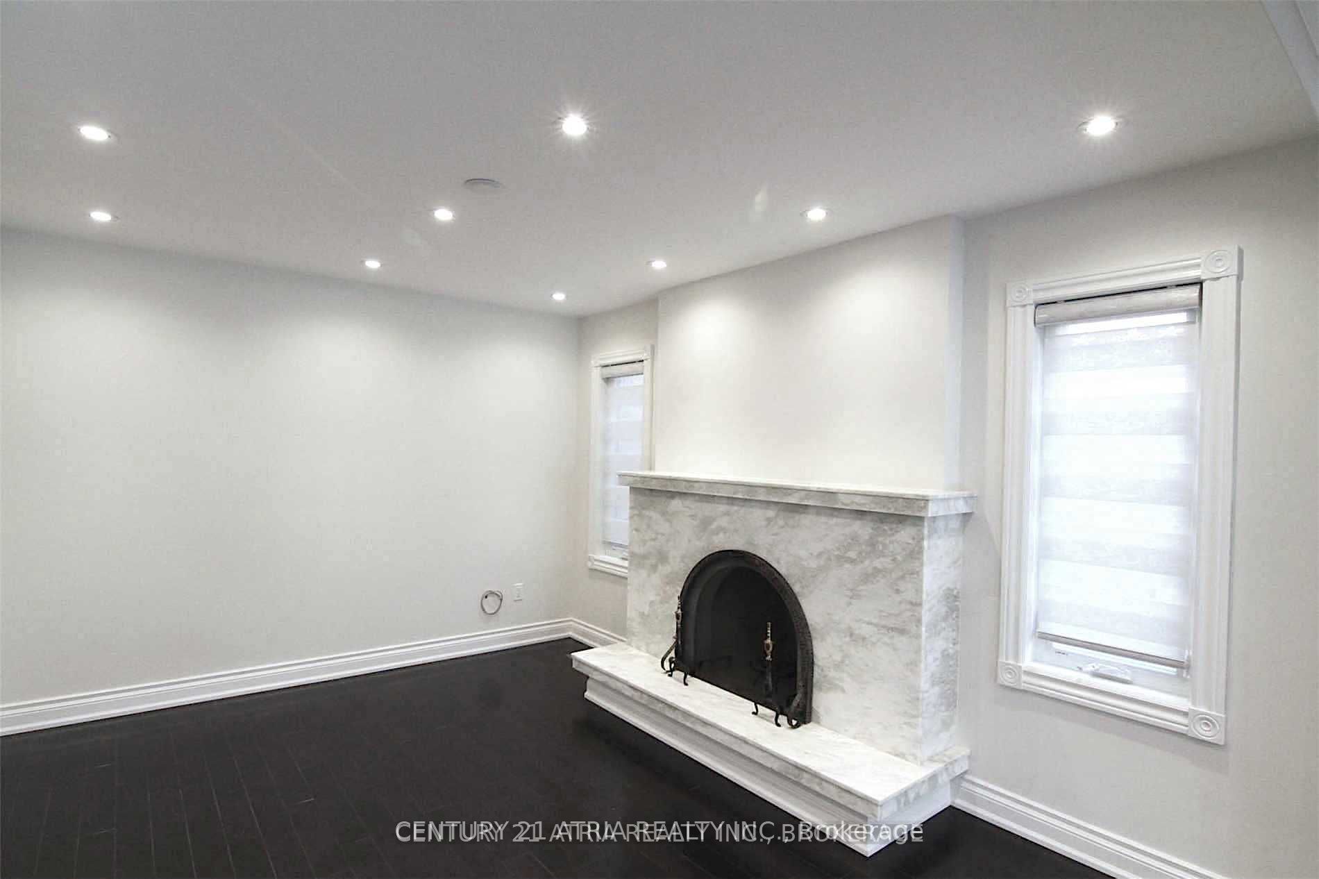40 Alanbull Square, Toronto, ON M1V 4M1 photo 2