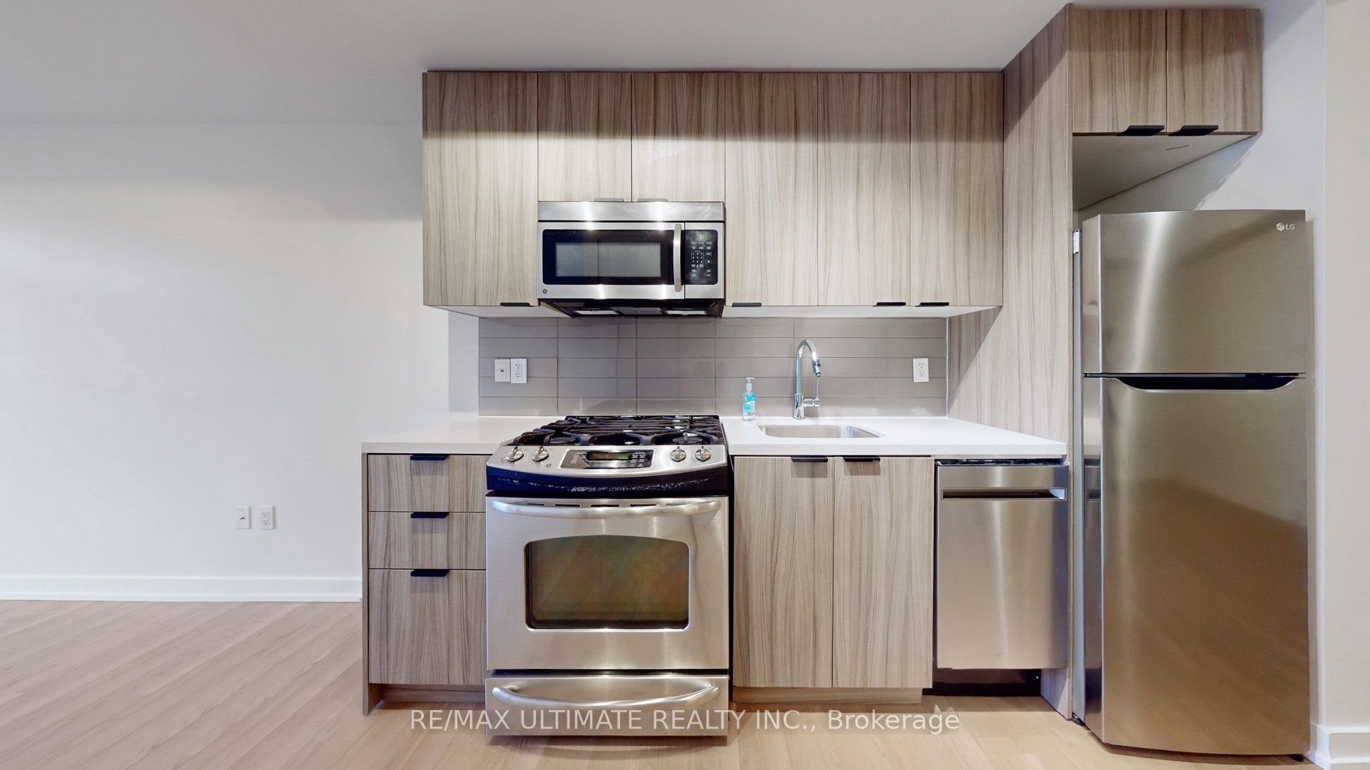 140 Broadview Avenue 59, Toronto, ON M4M 0A8 photo 3