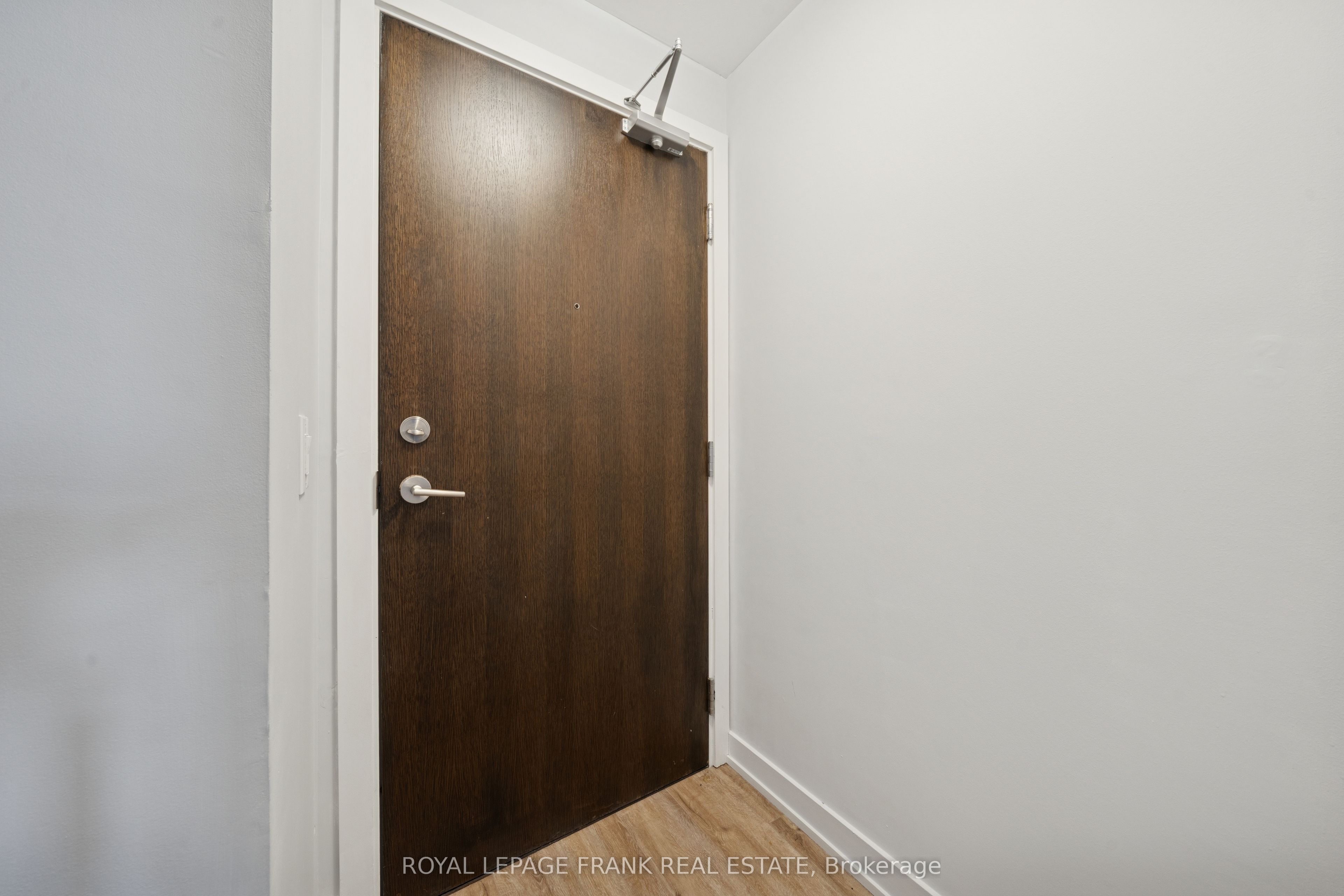 630 Greenwood Avenue 409, Toronto, ON M4J 0A8 photo 3