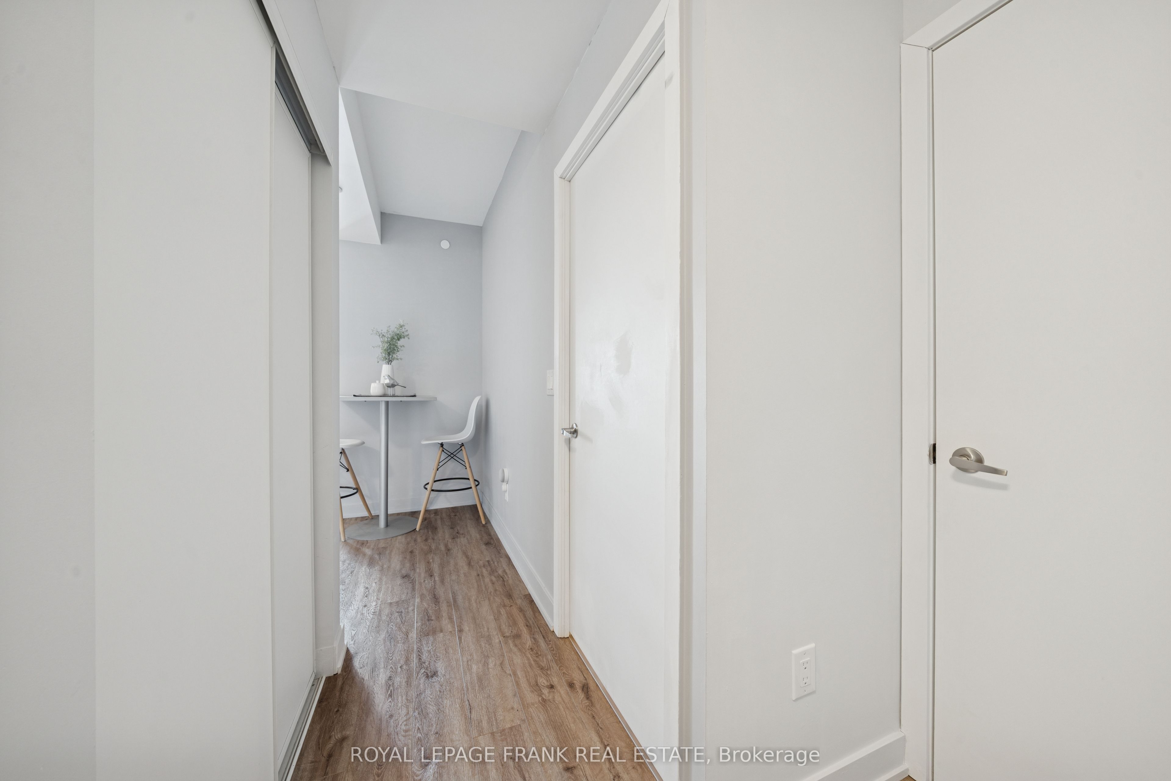 630 Greenwood Avenue 409, Toronto, ON M4J 0A8 photo 4