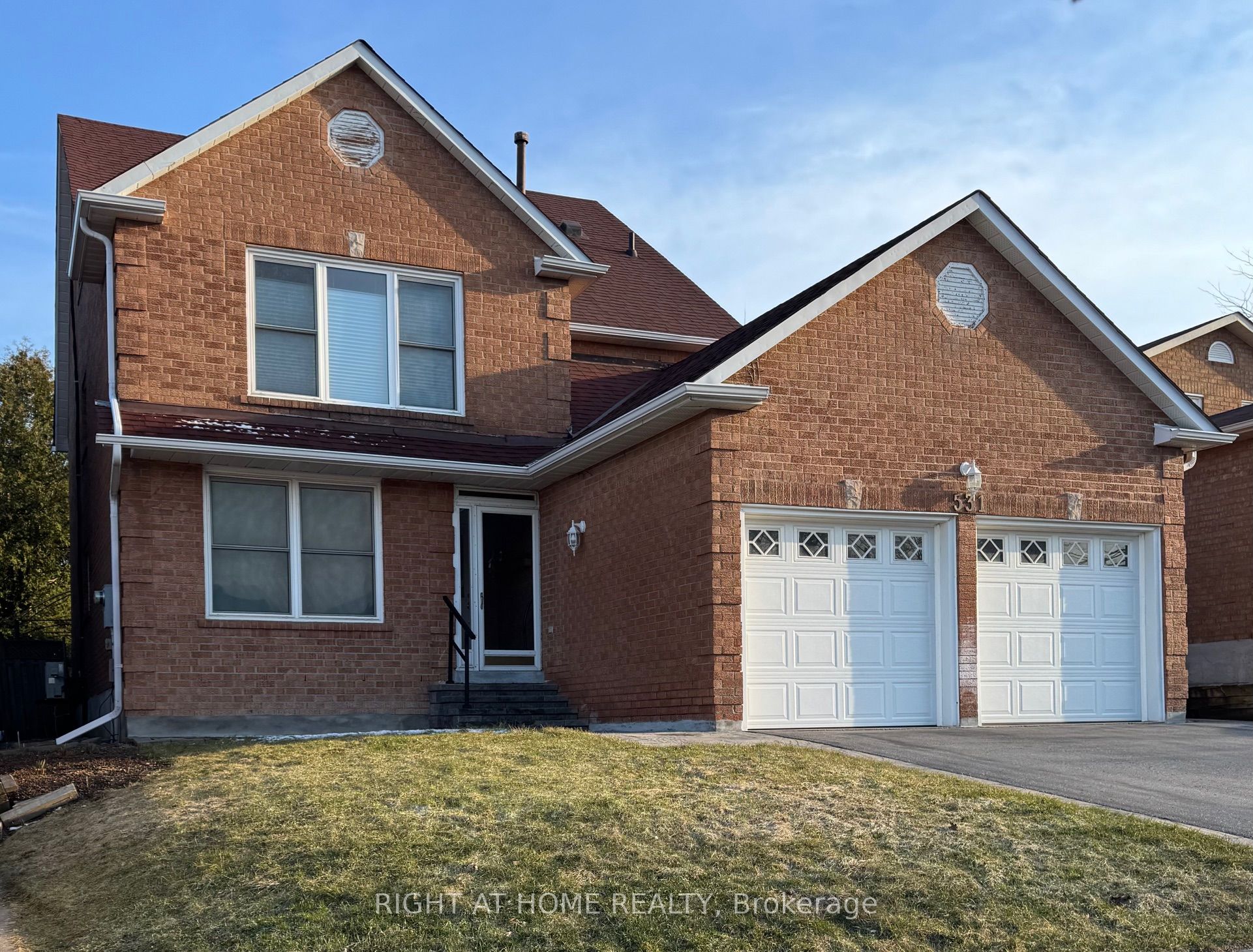 531 Steeple Hill, Pickering, ON L1V 5Z6 photo 2