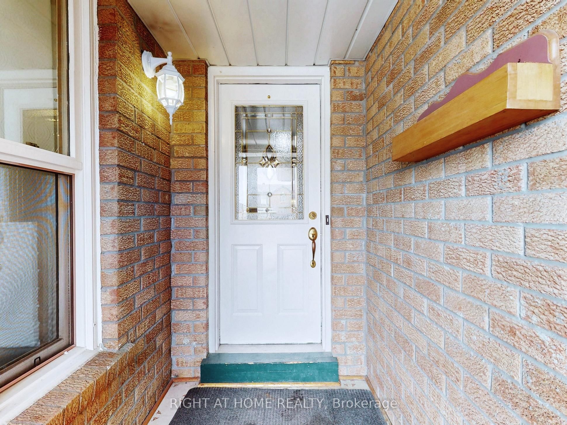 531 Steeple Hill, Pickering, ON L1V 5Z6 photo 4
