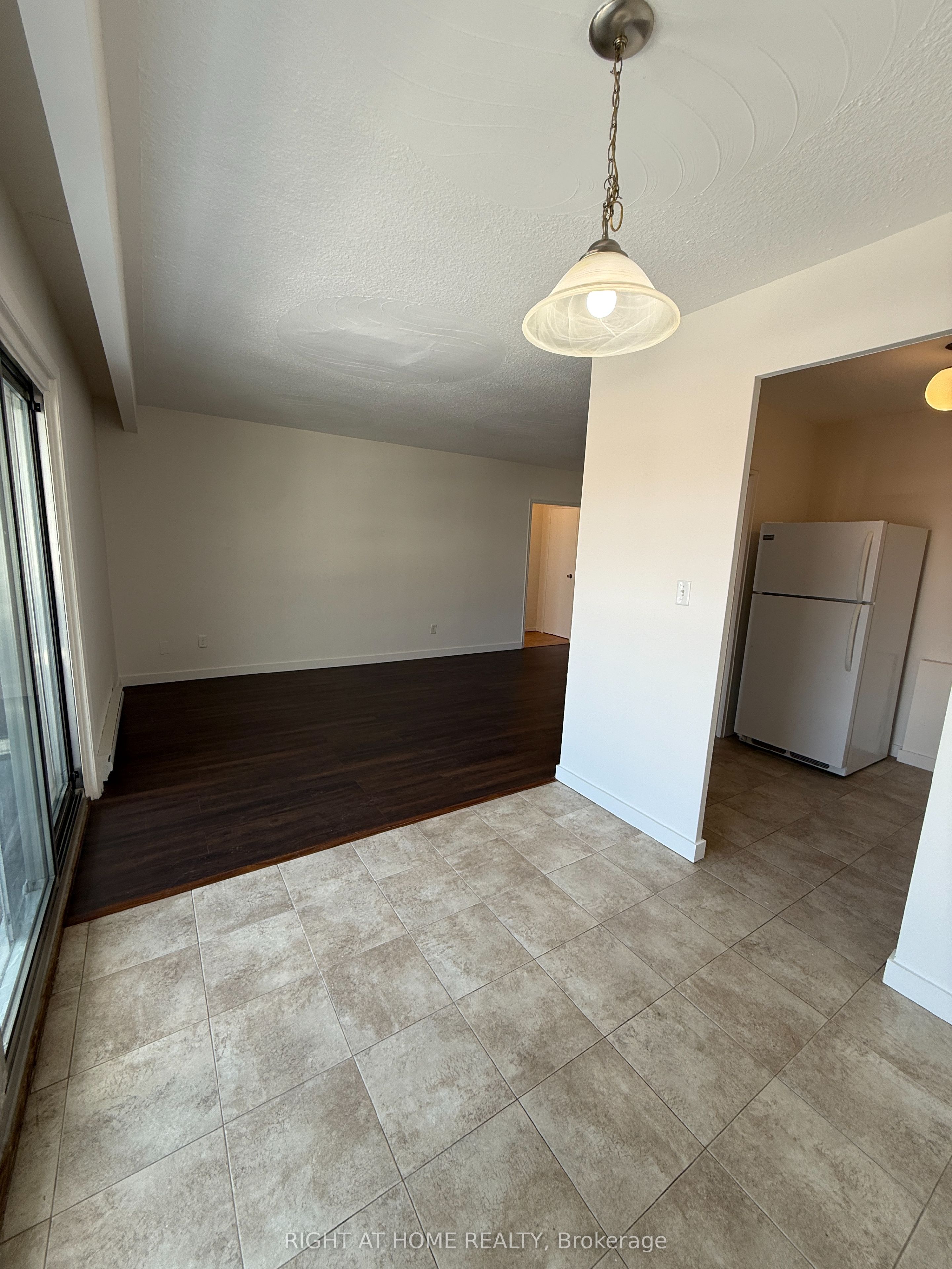 346 Elgin Court 9, Oshawa, ON L1J 2P4 photo 5