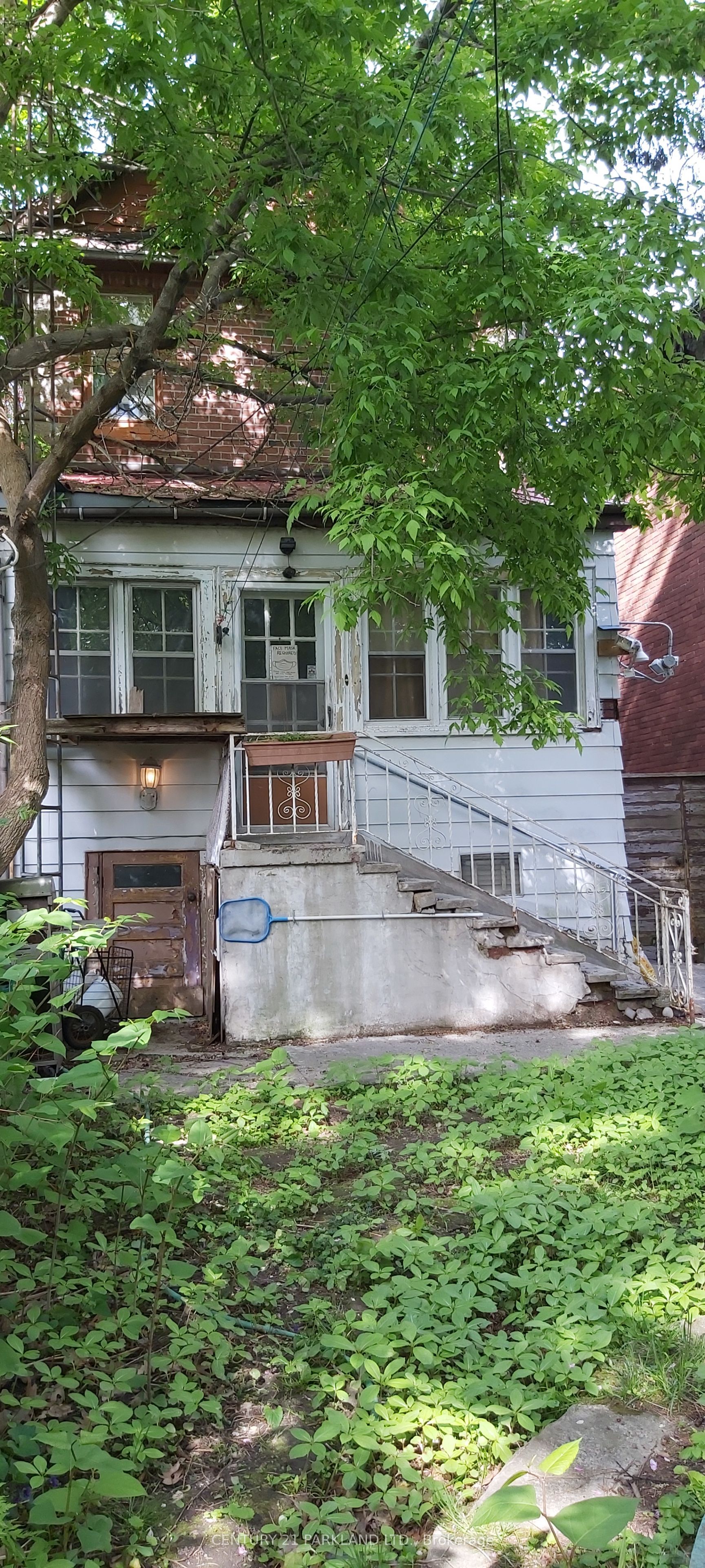 74 Kenilworth Avenue, Toronto, ON M4L 3S5 photo 2