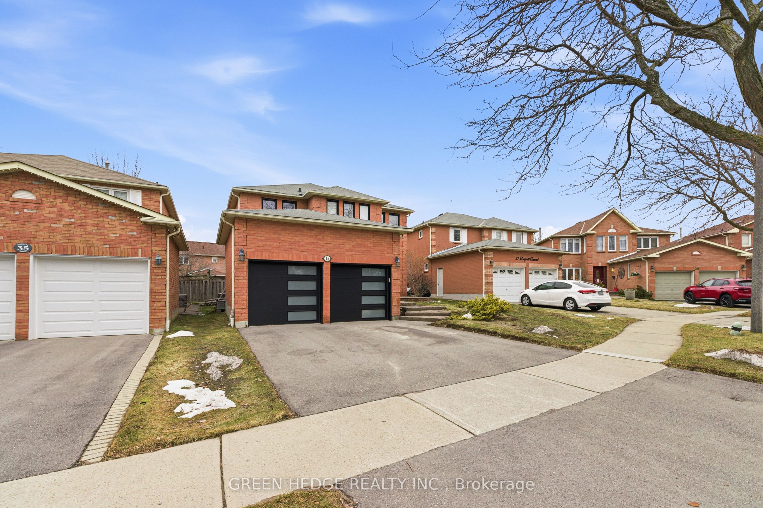 33 Dagwell Crescent, Ajax, ON L1T 3M8 photo 3
