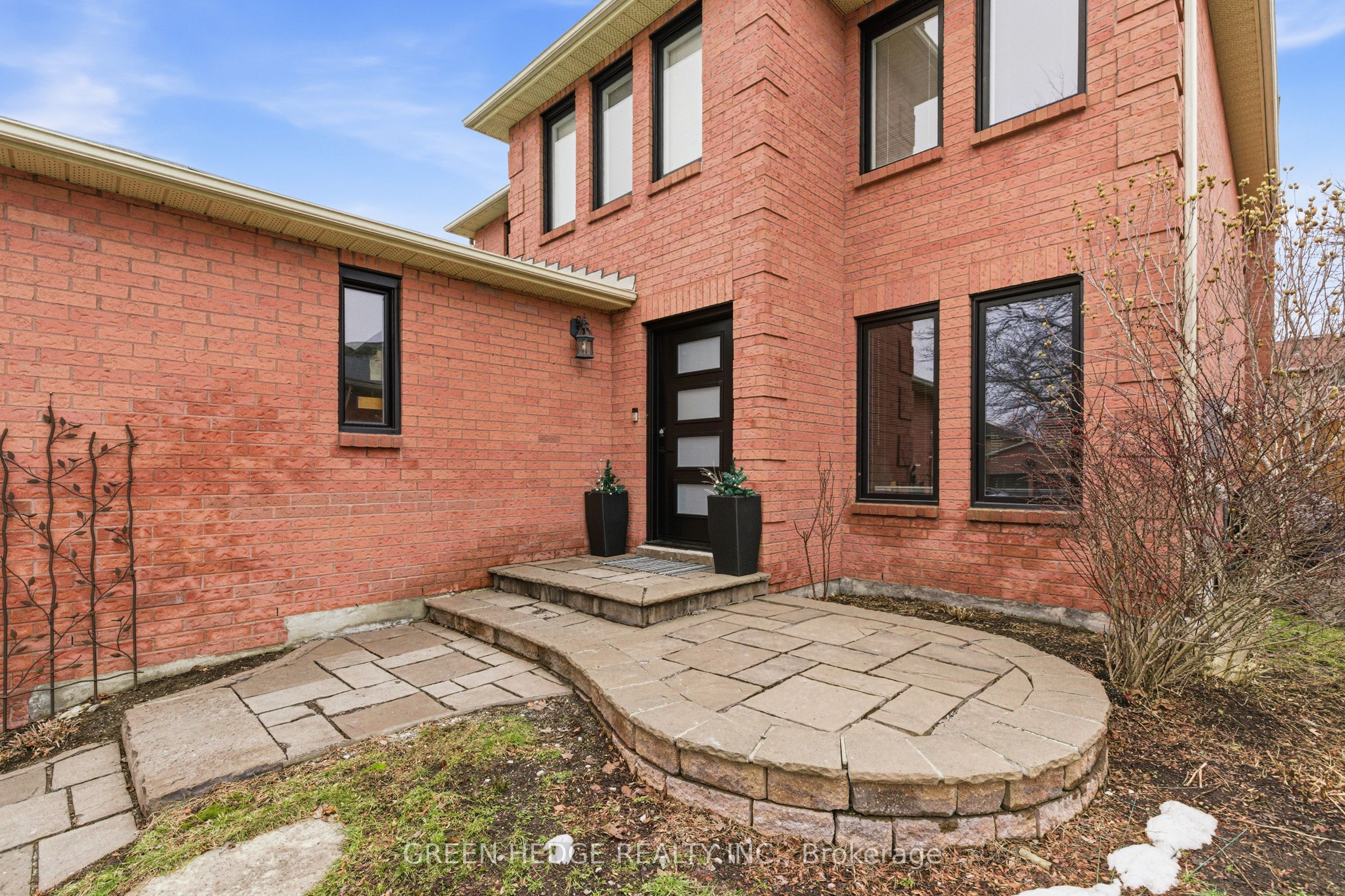 33 Dagwell Crescent, Ajax, ON L1T 3M8 photo 5