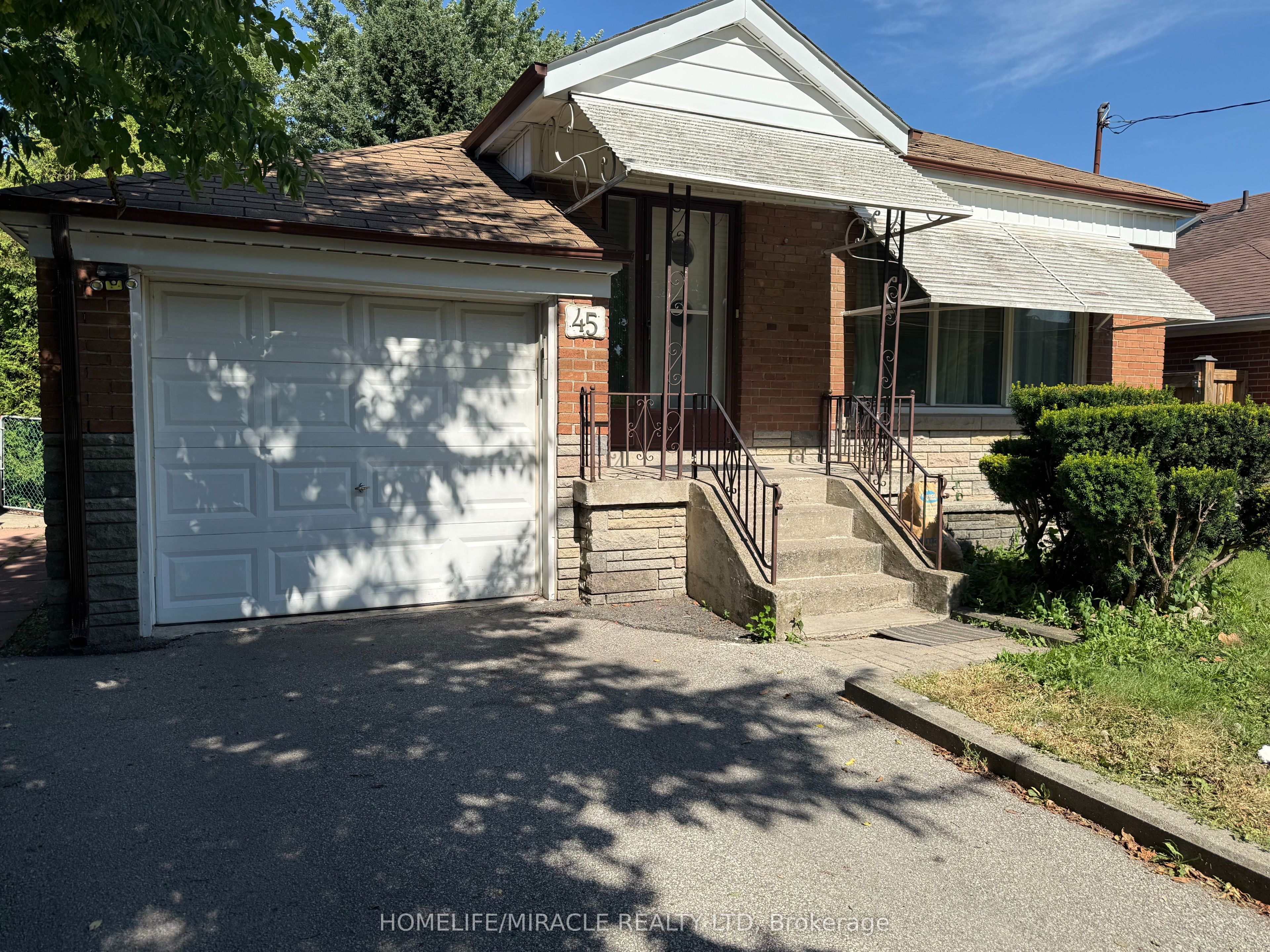 45 Martorino Drive Main Floor, Toronto, ON M1K 2J3 photo 2