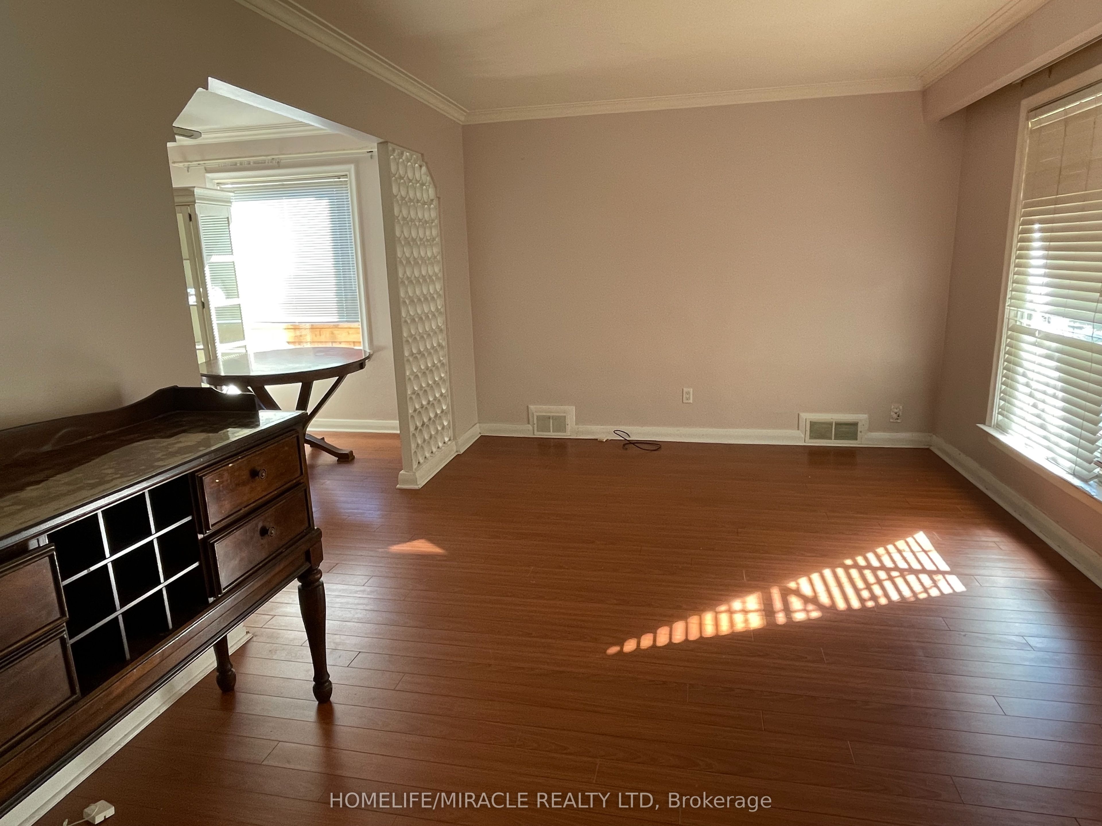 45 Martorino Drive Main Floor, Toronto, ON M1K 2J3 photo 3