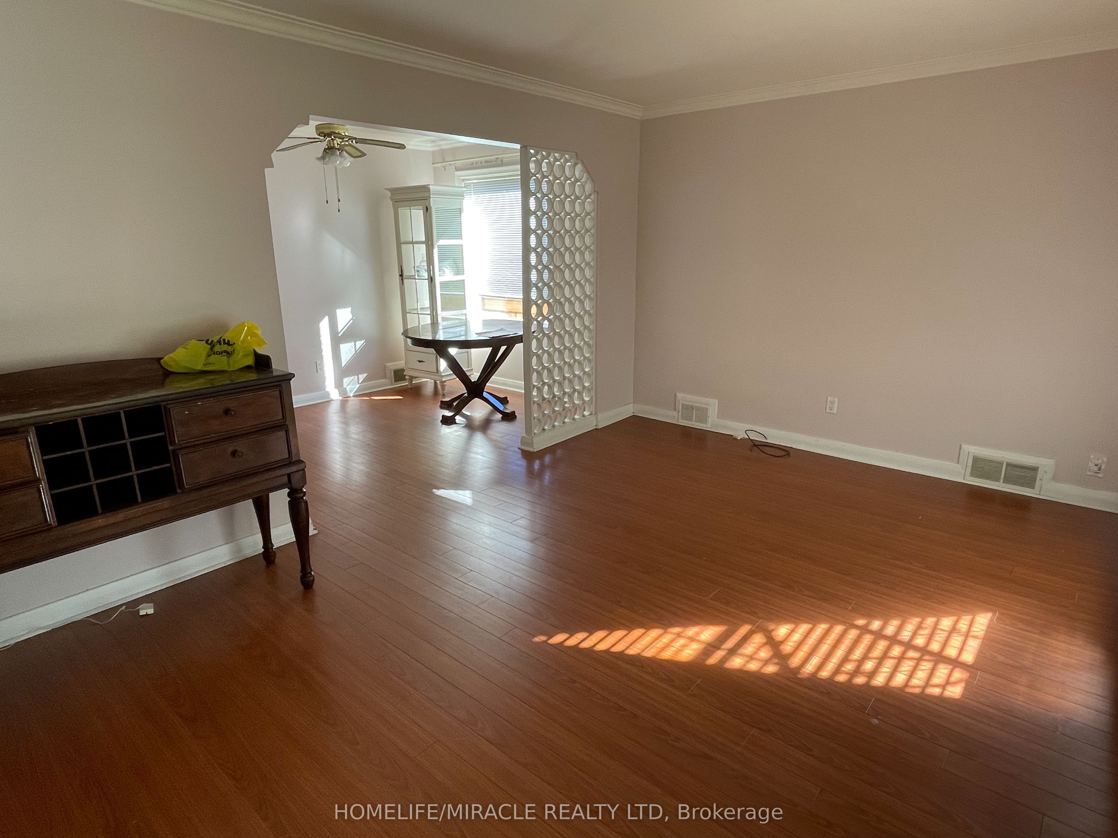 45 Martorino Drive Main Floor, Toronto, ON M1K 2J3 photo 4