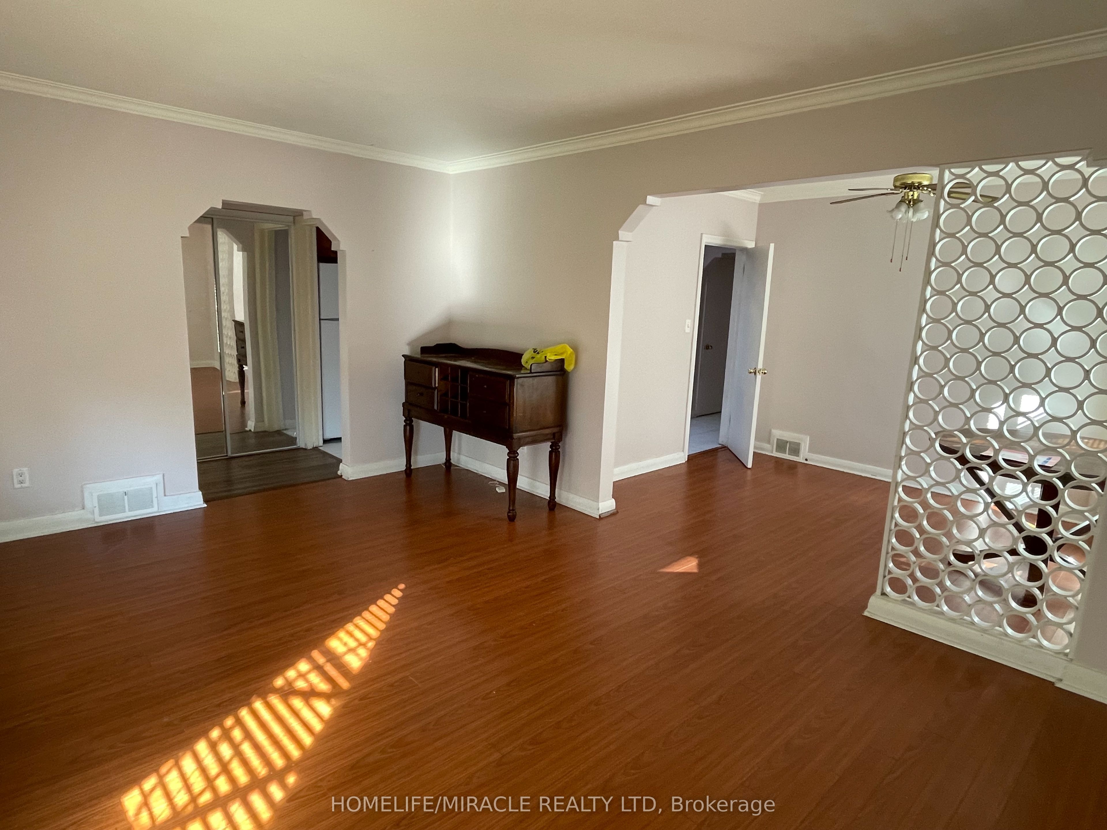 45 Martorino Drive Main Floor, Toronto, ON M1K 2J3 photo 5