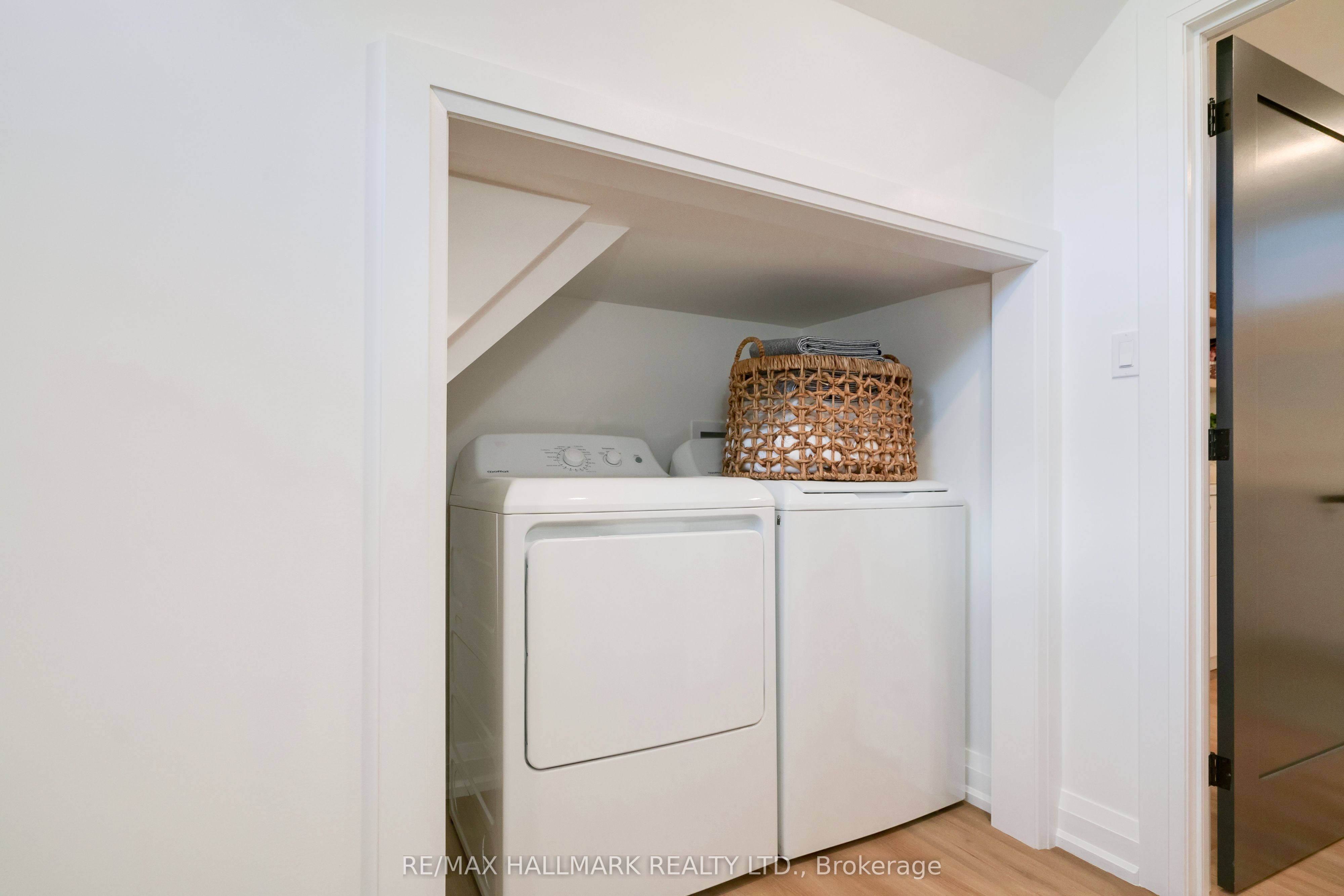 47 Park Street Lower, Toronto, ON M1N 2N4 photo 4