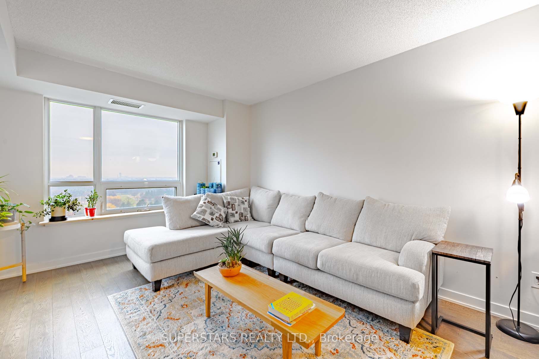 185 Bonis Avenue 1511, Toronto, ON M1T 0A4 photo 2