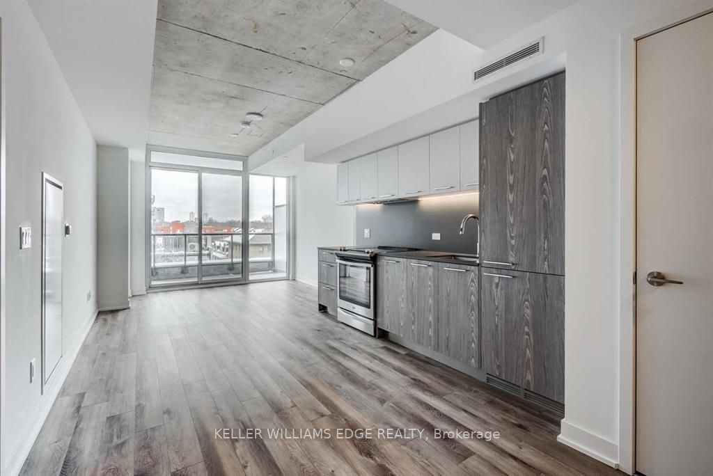30 Baseball Place 422, Toronto, ON M4M 0E8 photo 2