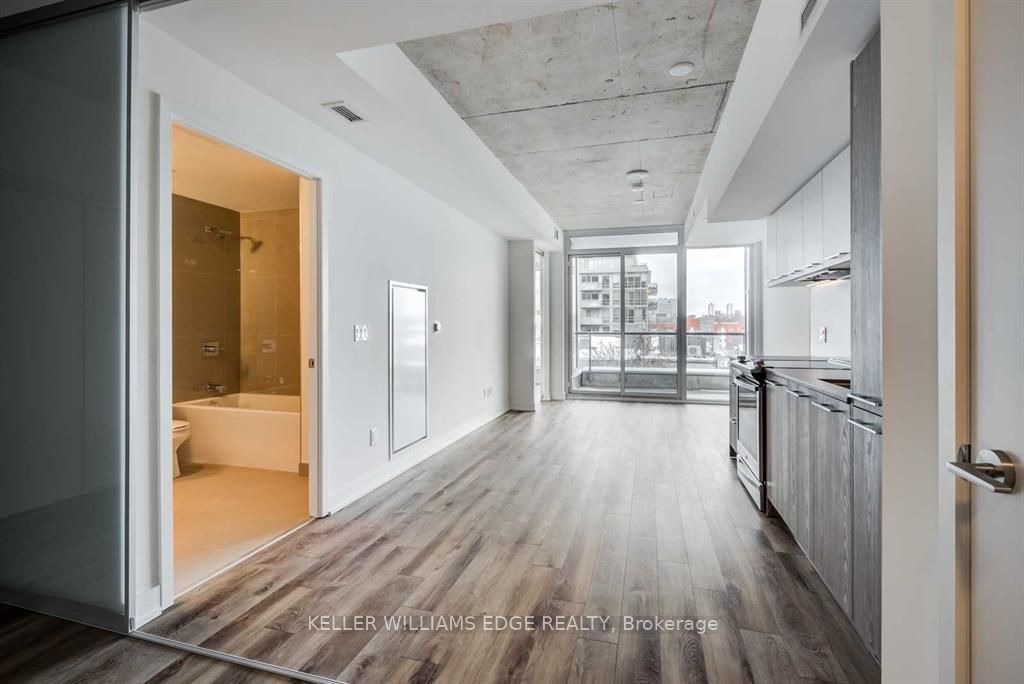 30 Baseball Place 422, Toronto, ON M4M 0E8 photo 3