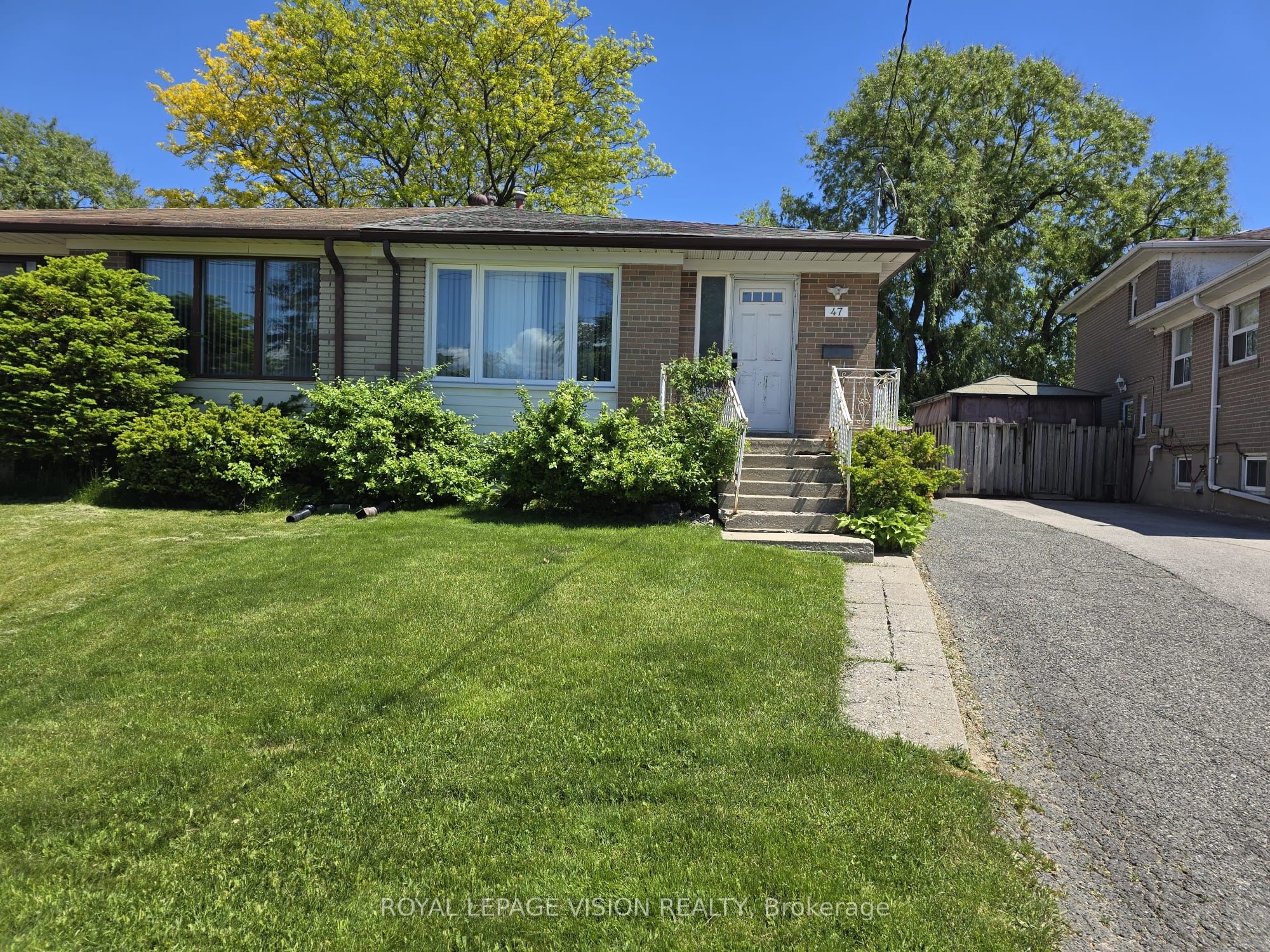 47 Allanford Road, Toronto, ON M1T 2N3 photo 2