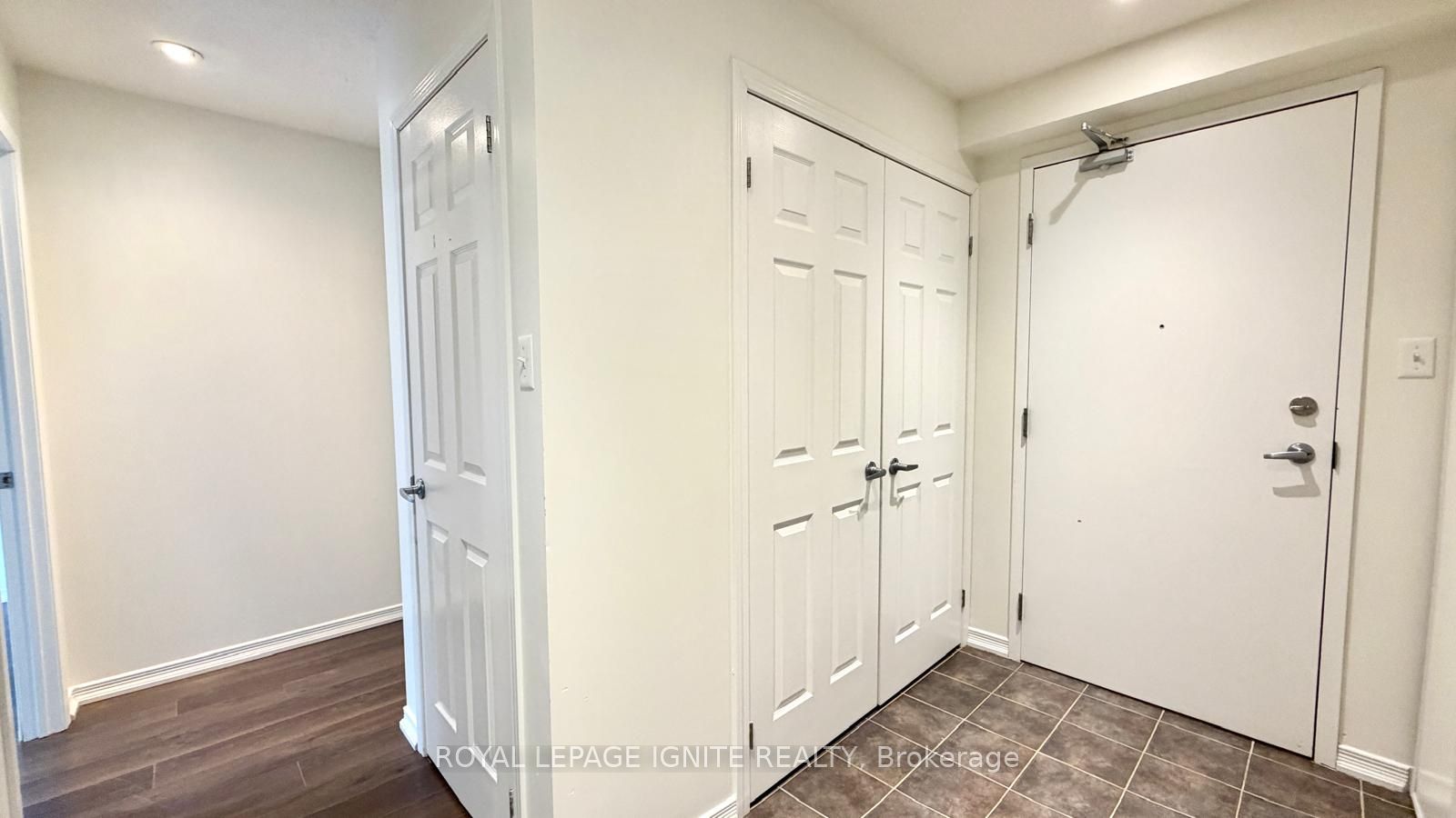 128 Aspen Springs Drive 310, Clarington, ON L1C 0G9 photo 4