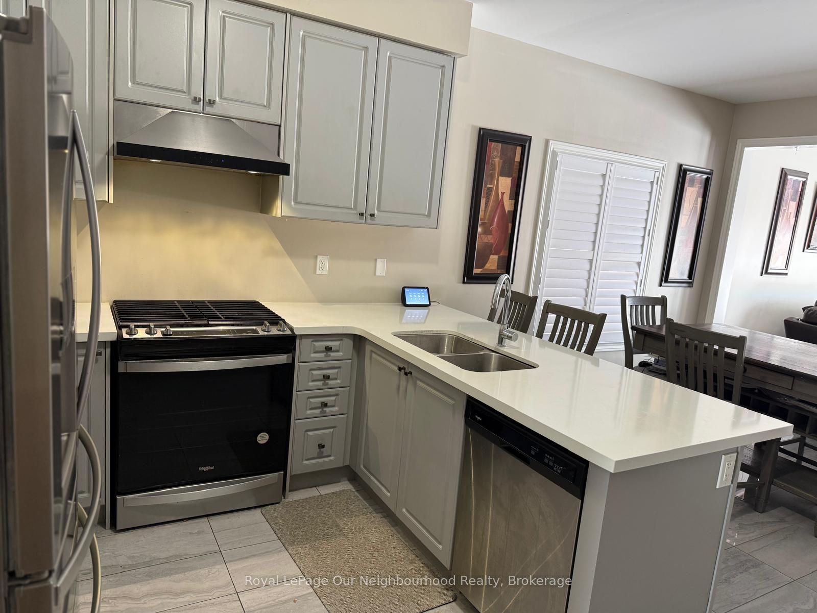 249 Fleetwood Drive, Oshawa, ON L1K 3E8 photo 5