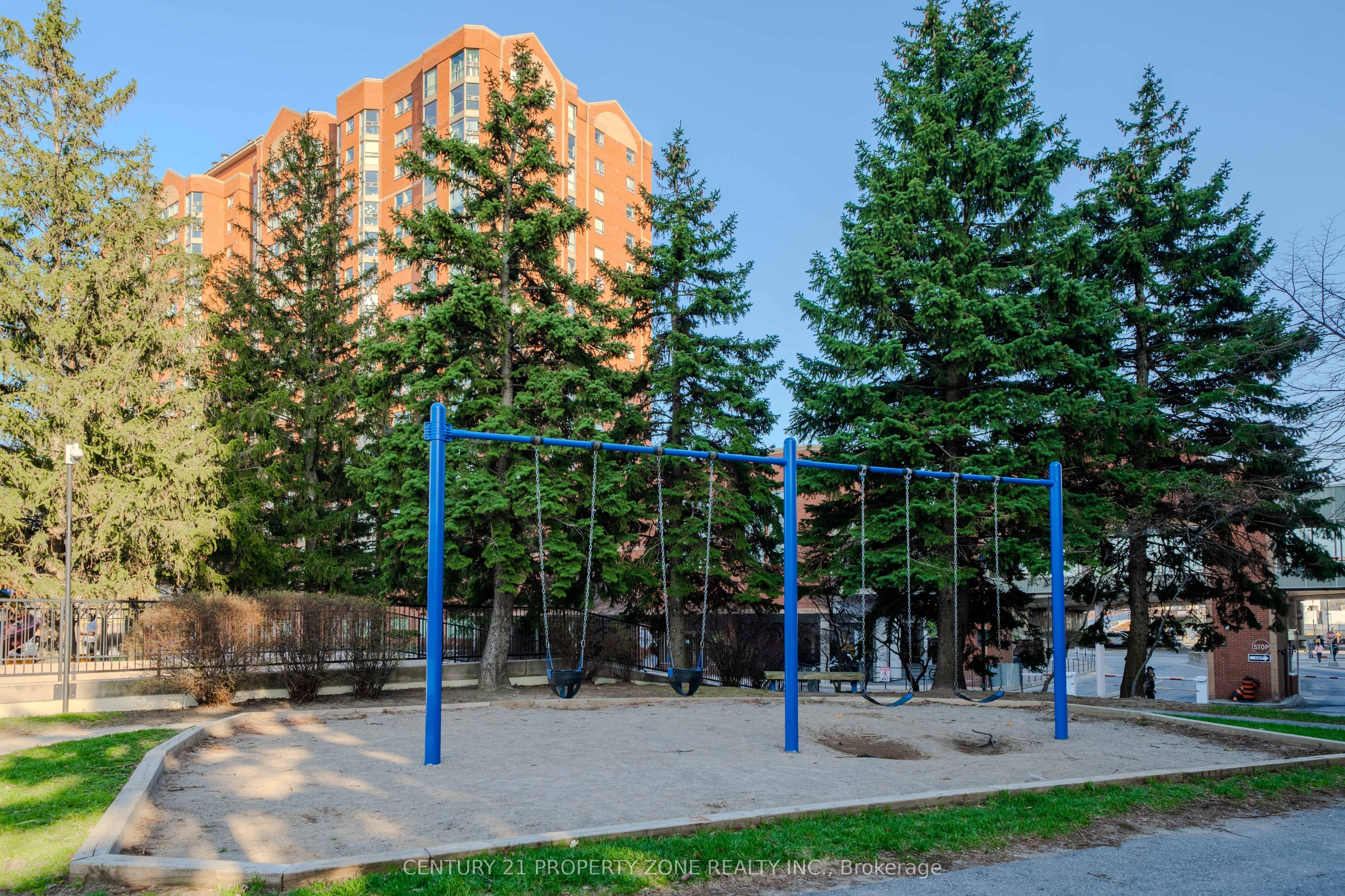2466 Eglinton Avenue E PH03, Toronto, ON M1K 5J8 photo 3