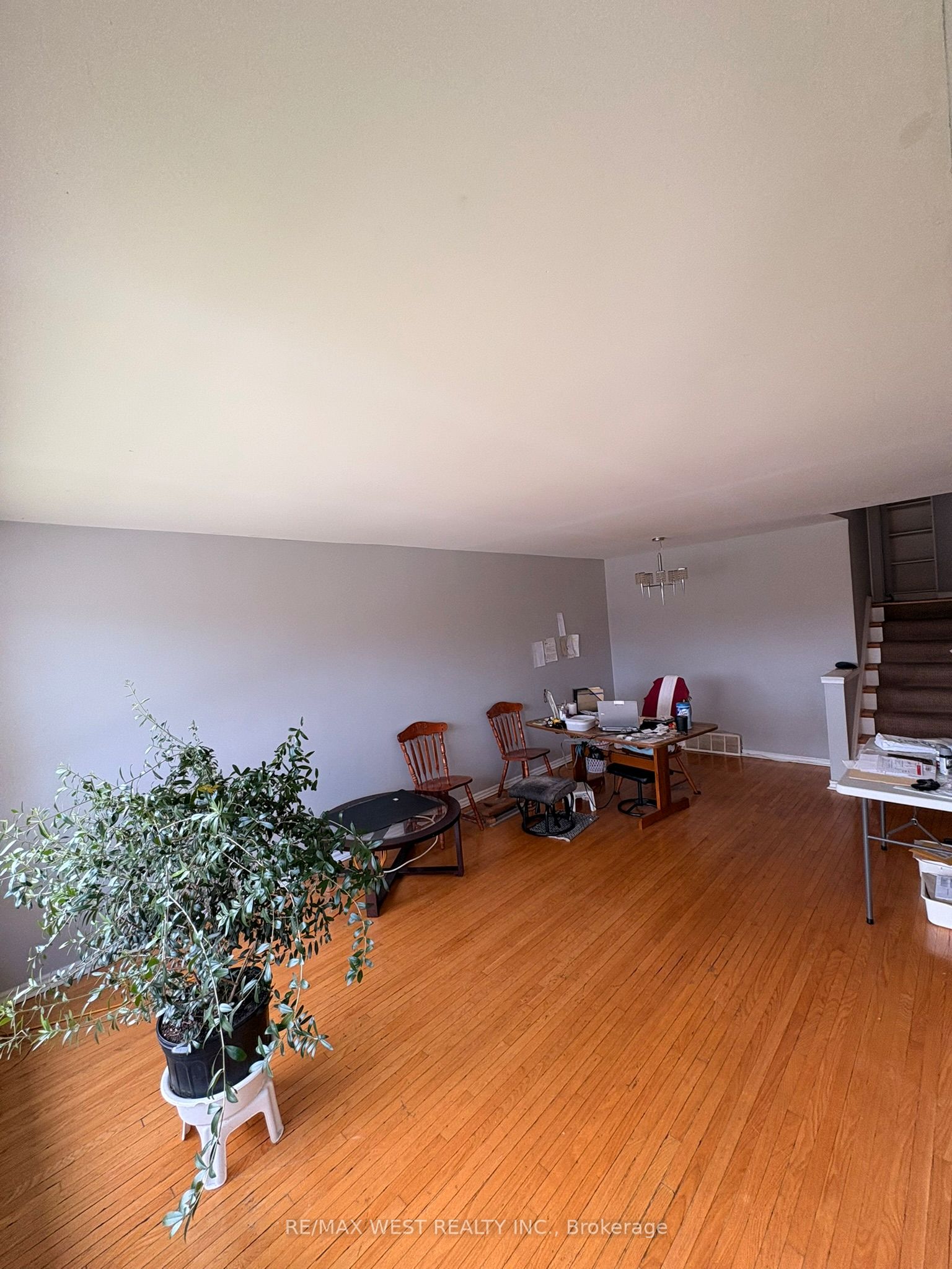 9 Syracuse Crescent, Toronto, ON M1E 2G7 photo 2
