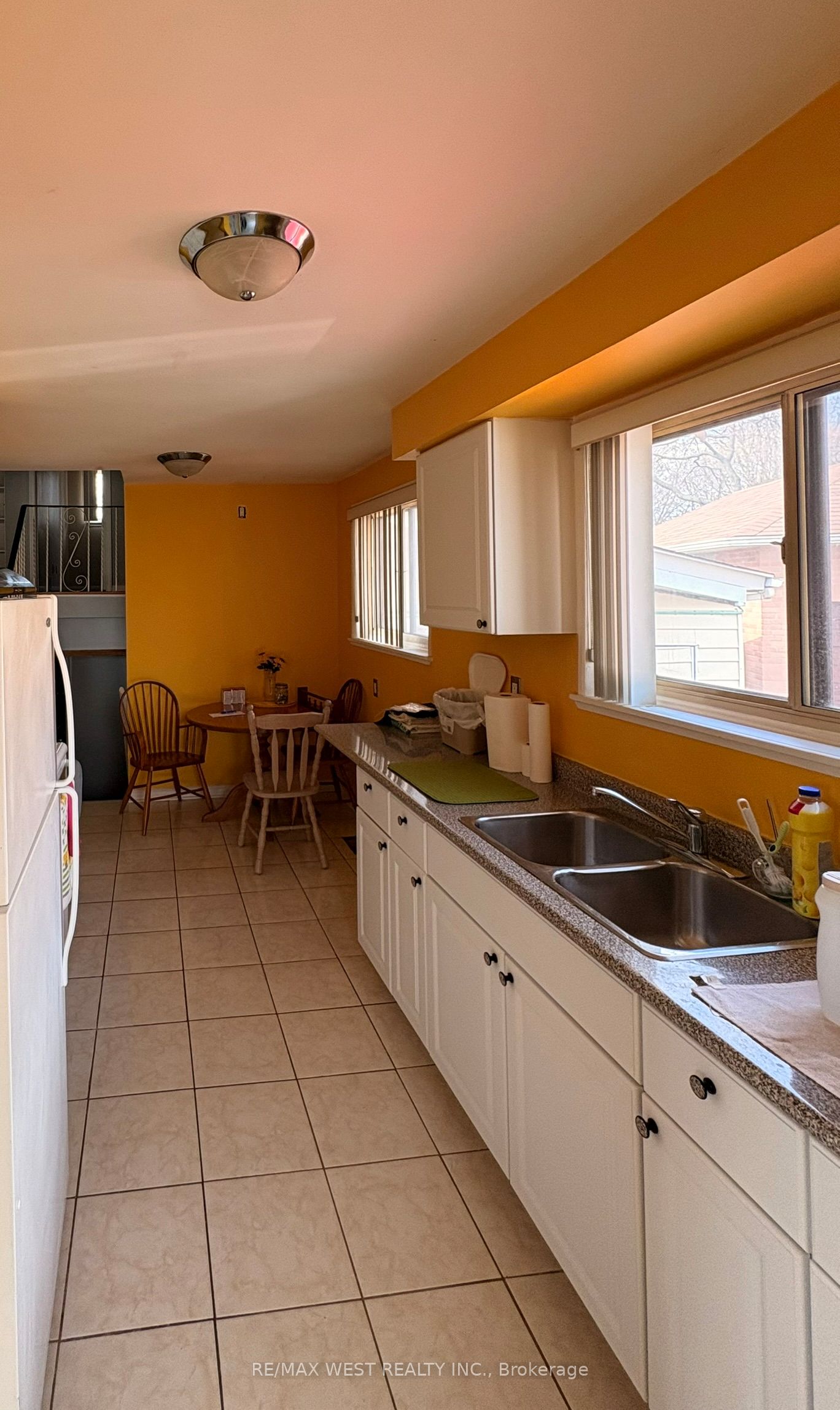 9 Syracuse Crescent, Toronto, ON M1E 2G7 photo 3