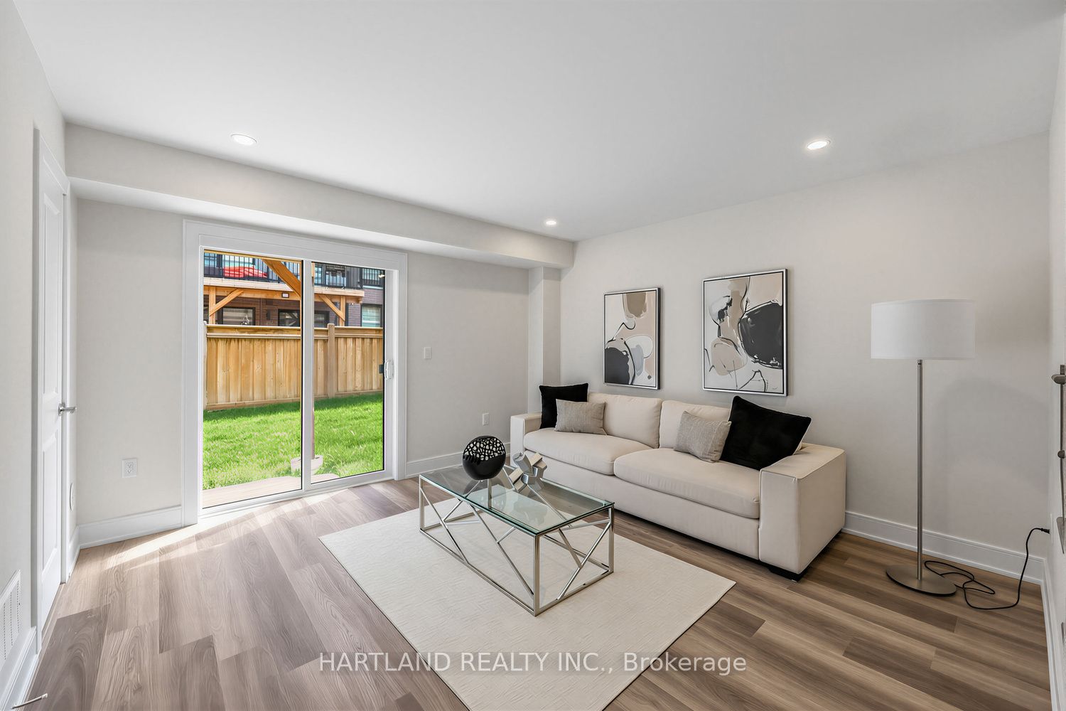 1695 Dersan Street 505, Pickering, ON L1X 0S9 photo 3
