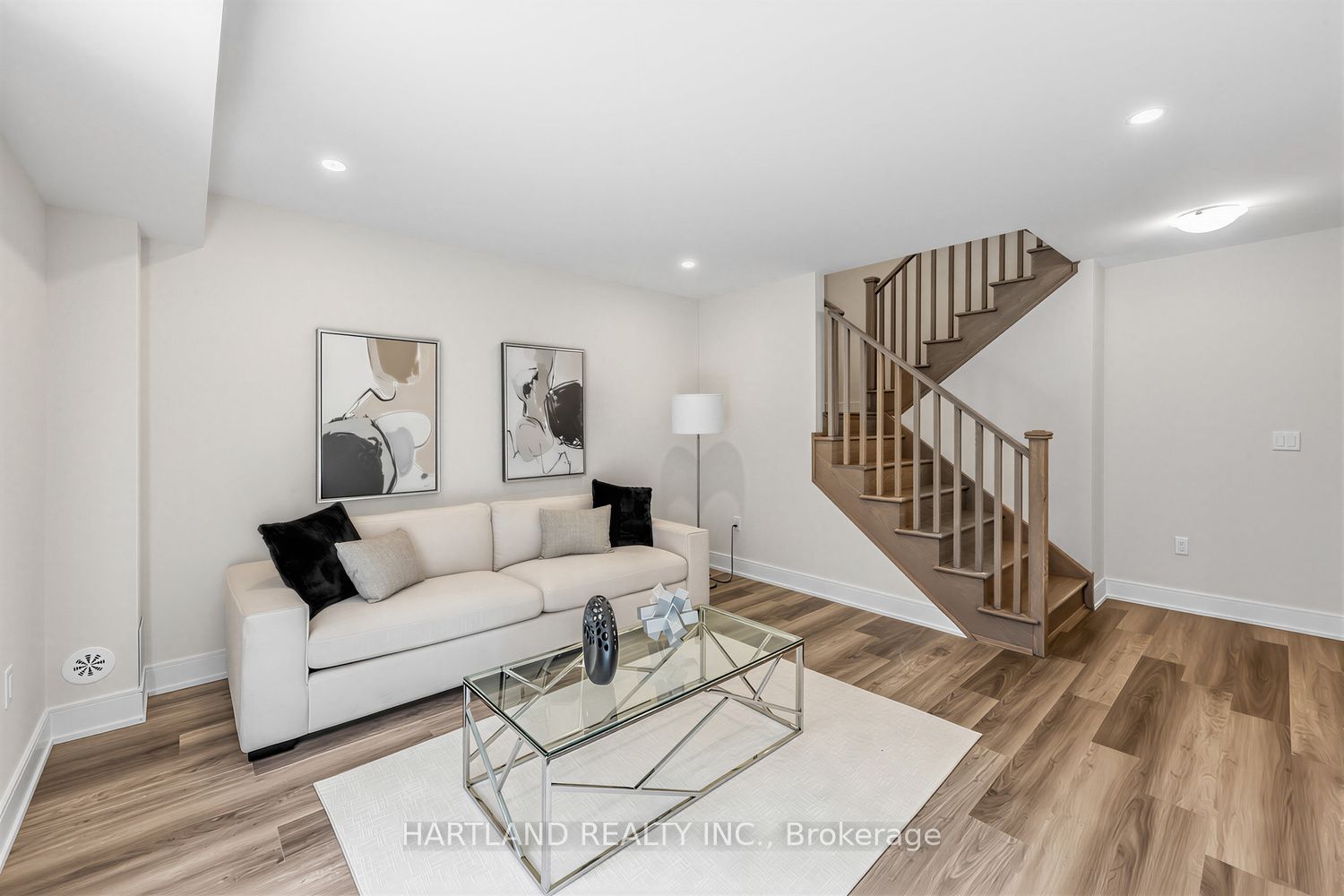 1695 Dersan Street 505, Pickering, ON L1X 0S9 photo 4