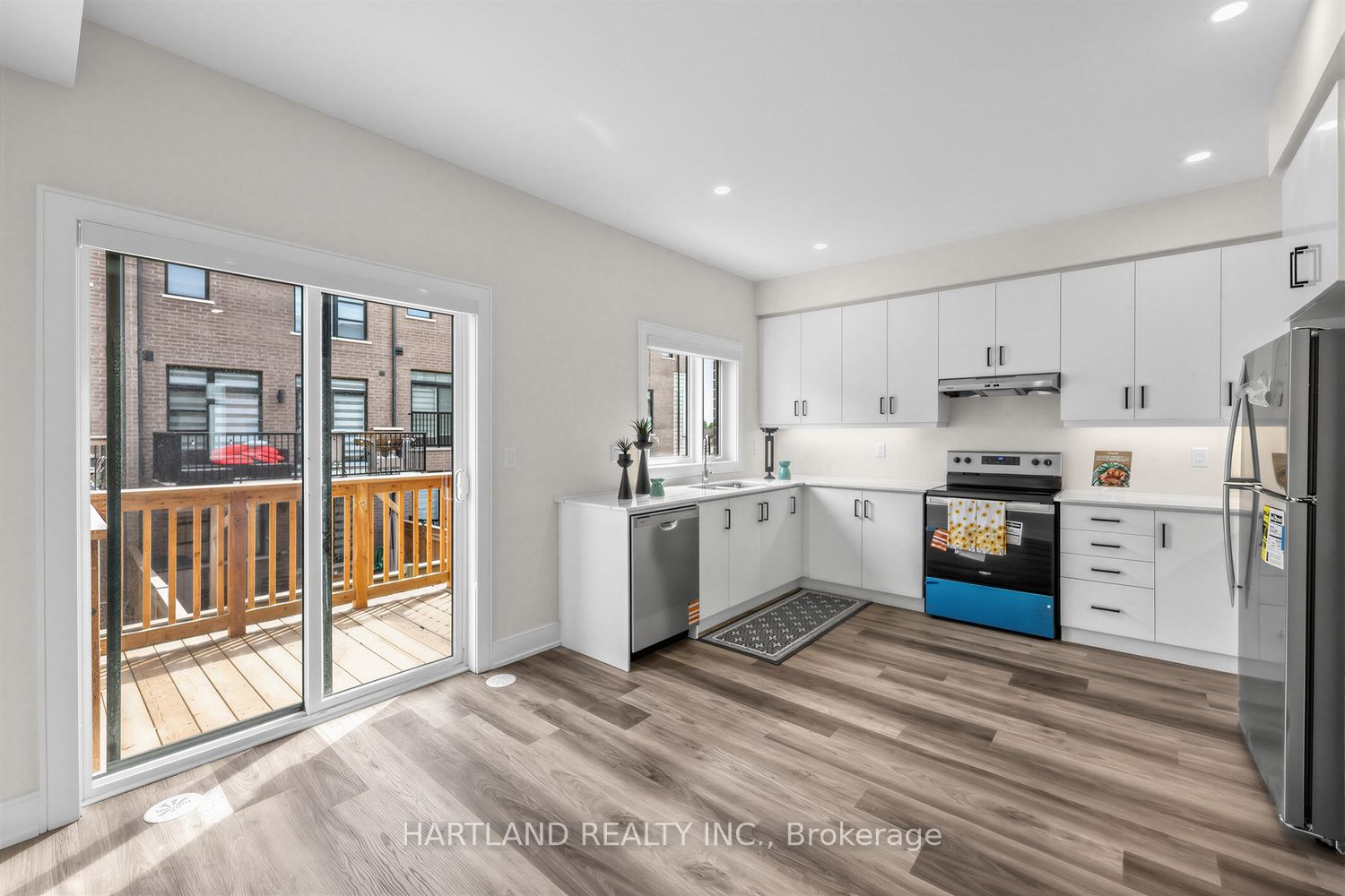 1695 Dersan Street 505, Pickering, ON L1X 0S9 photo 5