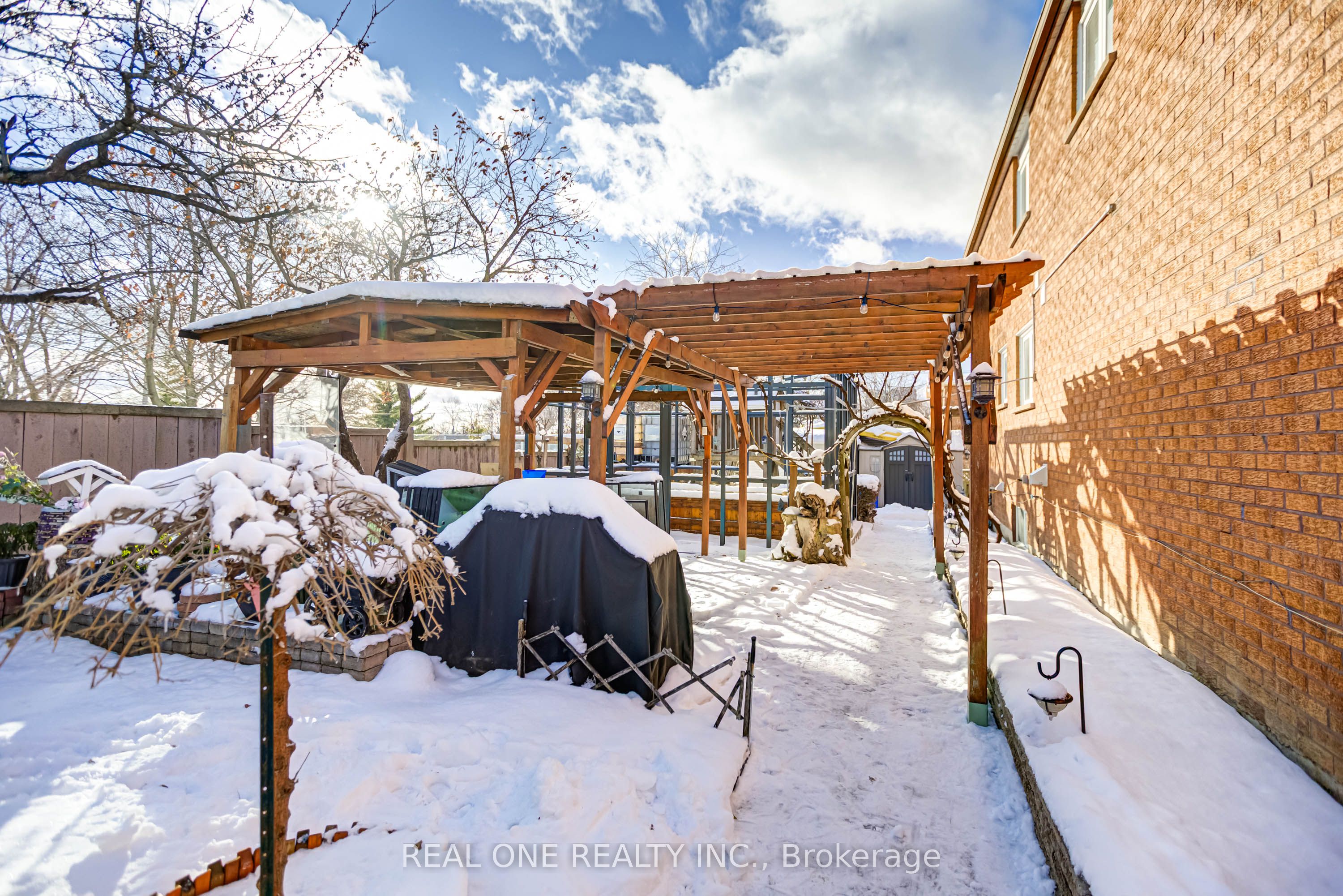 2 Grittani Lane, Toronto, ON M1S 5B7 photo 2