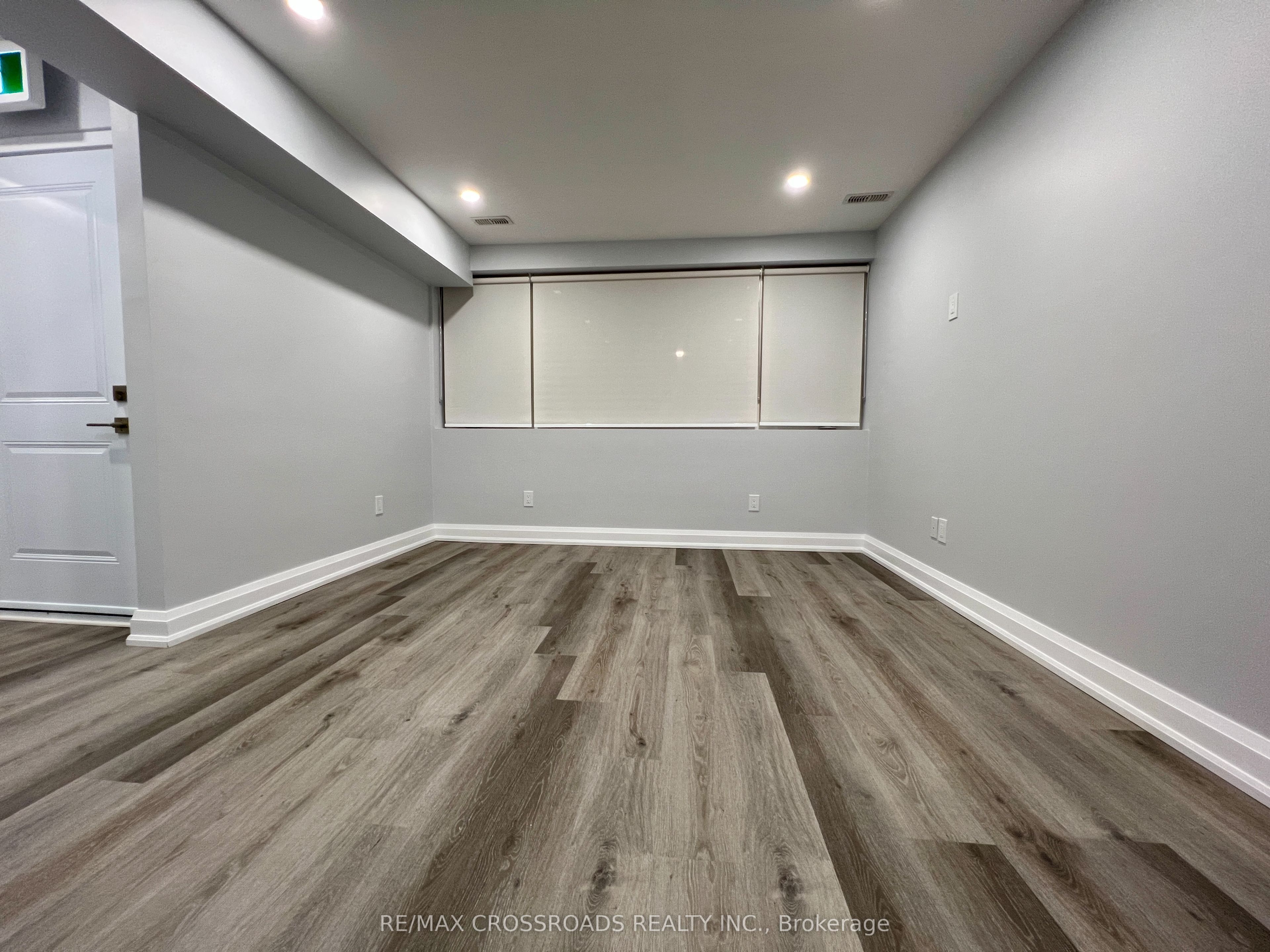 25 Glenside Avenue 2, Toronto, ON M4L 2T6 photo 5