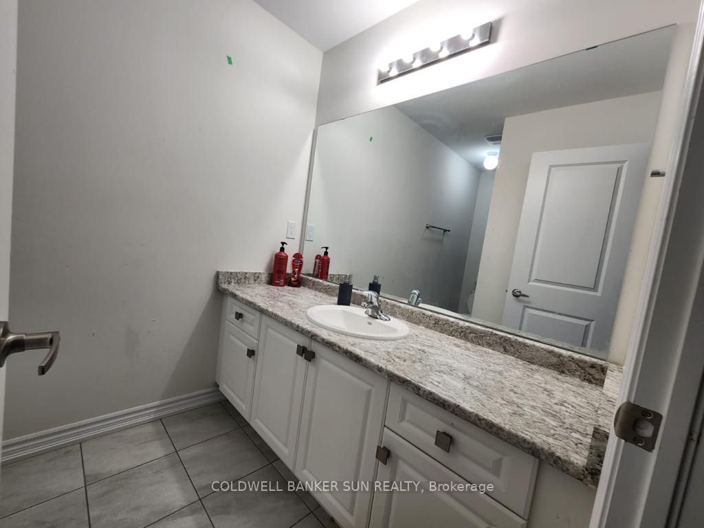 62 Swordfish Drive, Whitby, ON L1P 1Y5 photo 5