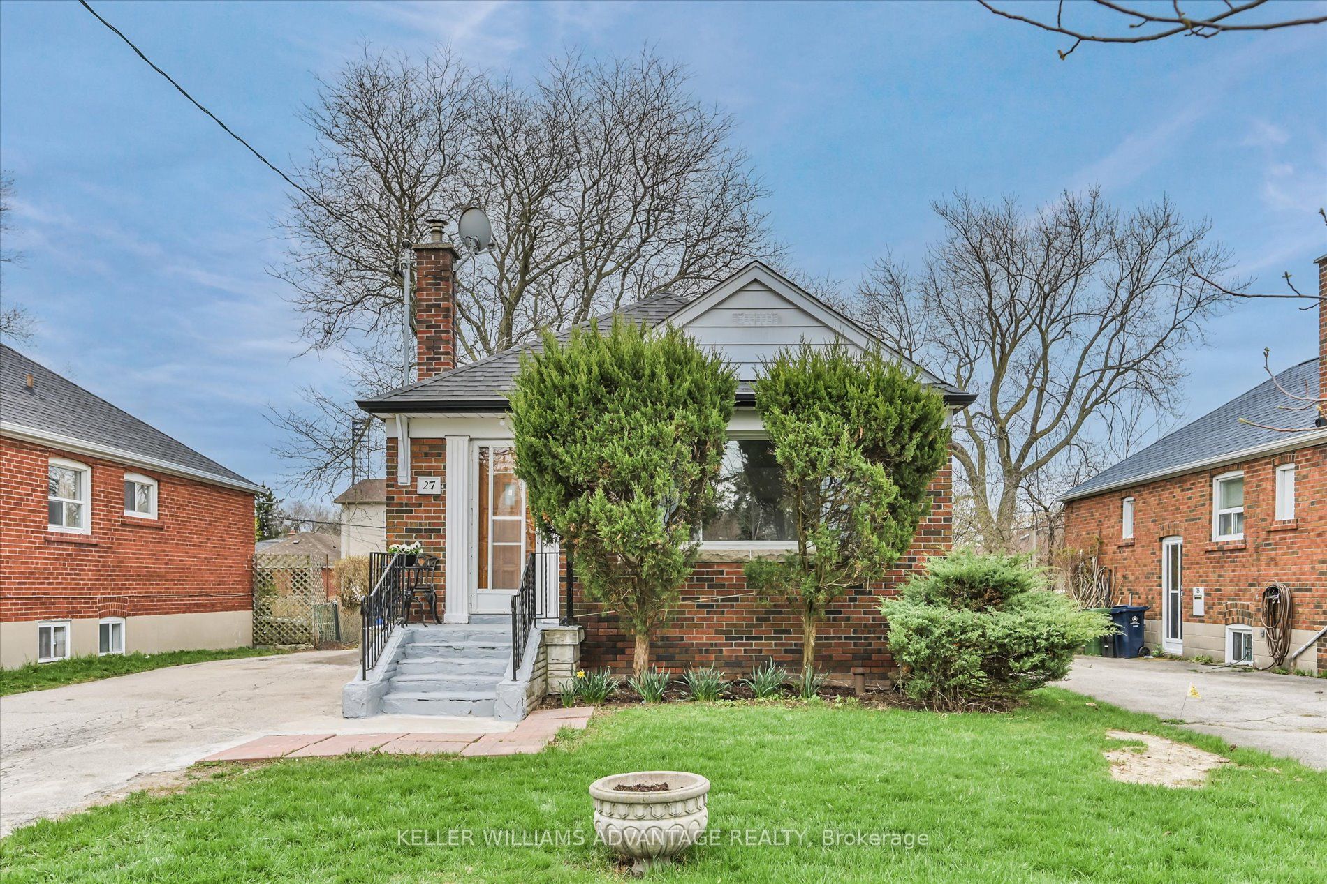 27 Innismore Crescent, Toronto, ON M1R 1C8