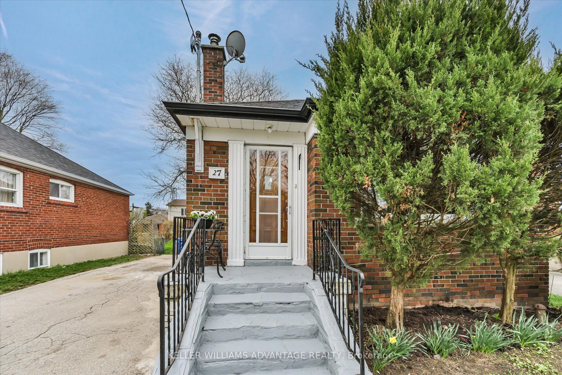 27 Innismore Crescent, Toronto, ON M1R 1C8 photo 4