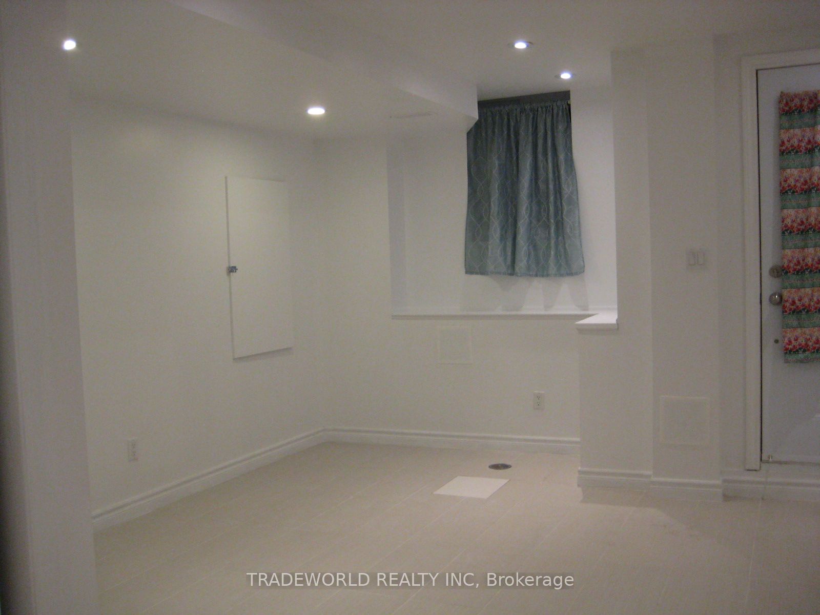765 Gerrard Street E Lower, Toronto, ON M4M 1Y5 photo 4