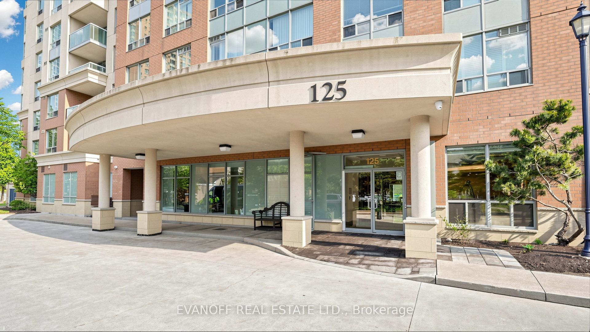 125 Omni Drive 736, Toronto, ON M1P 5A9 photo 3