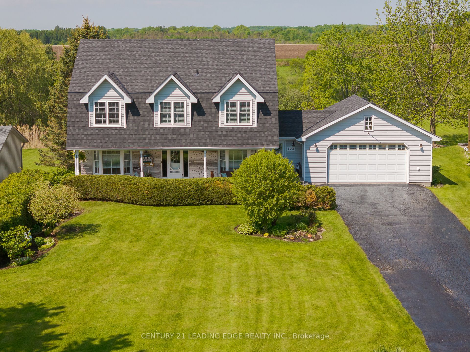 5048 William Street, Pickering, ON L1Y 1B2 photo 2