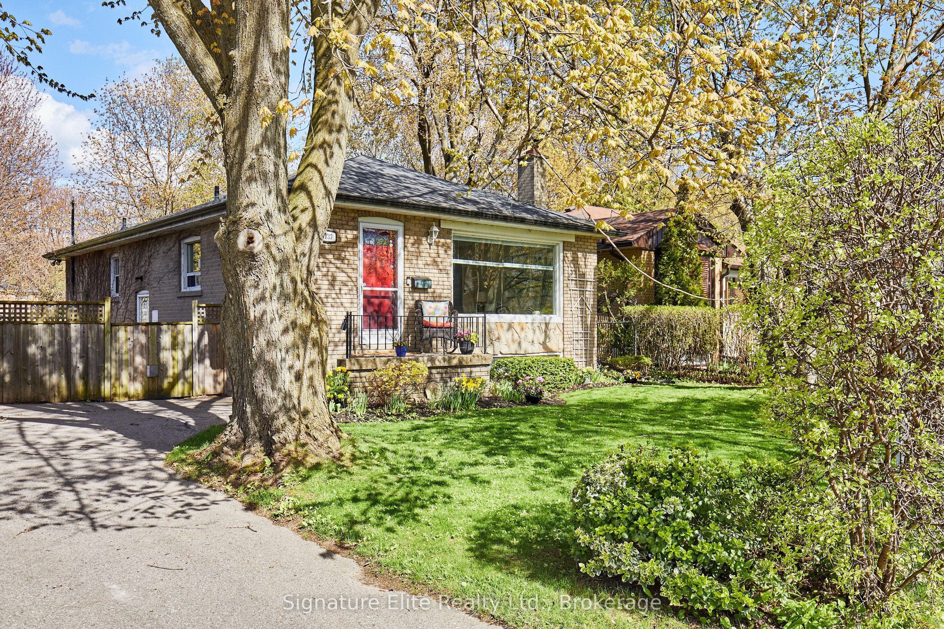 135 Toynbee Trail, Toronto, ON M1E 1G5 photo 2