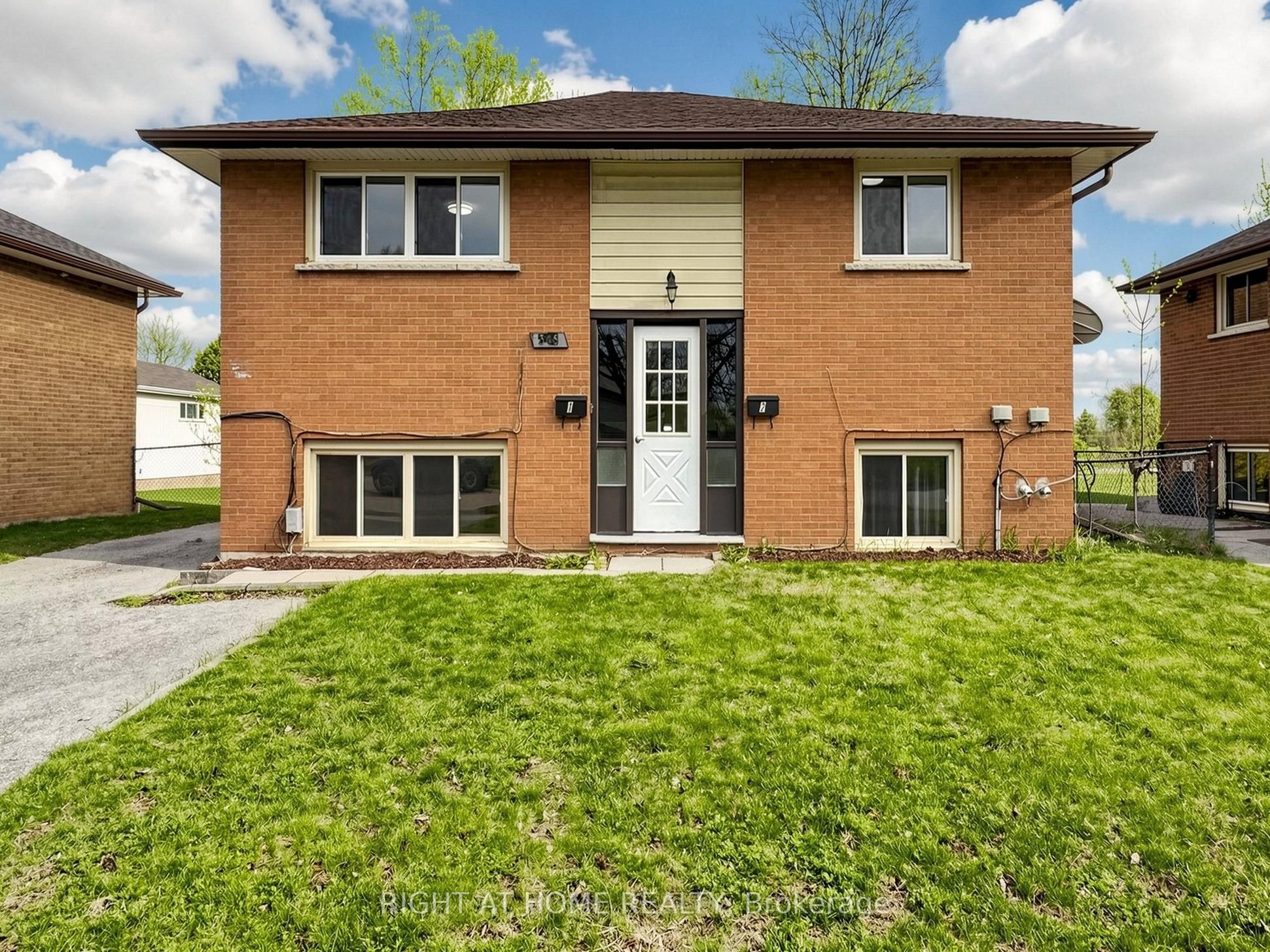 345 Dwight Avenue, Oshawa, ON L1J 1K8