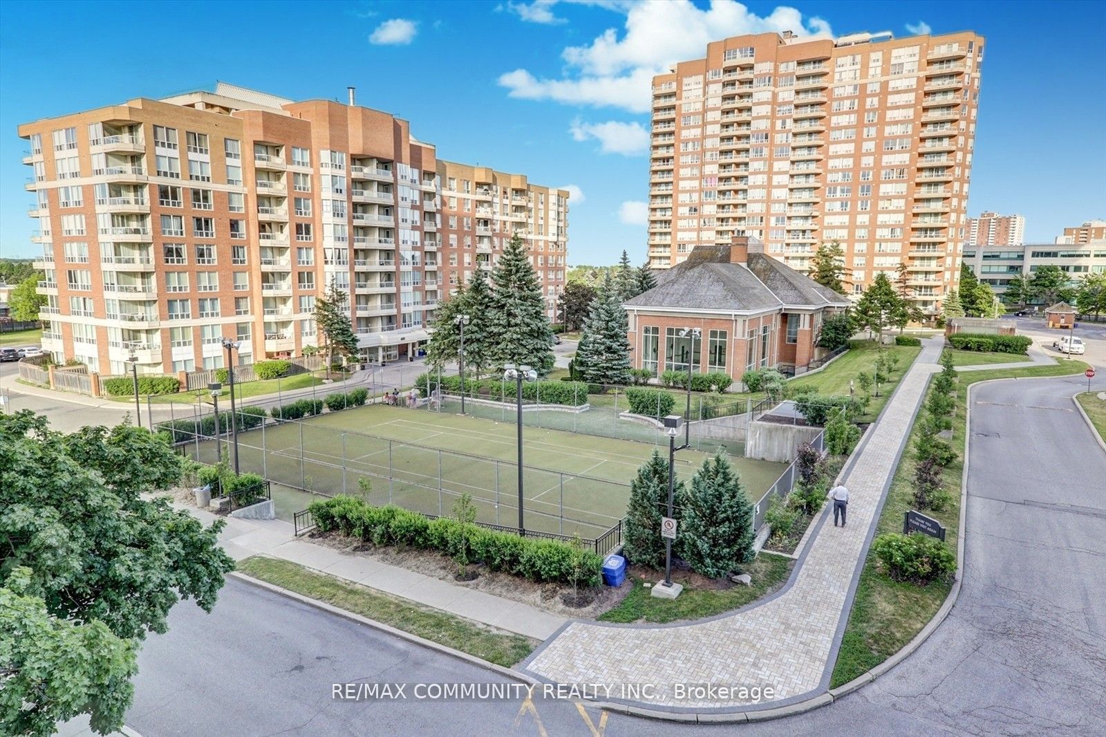 430 Mclevin Avenue Ph11, Toronto, ON M1B 5P1