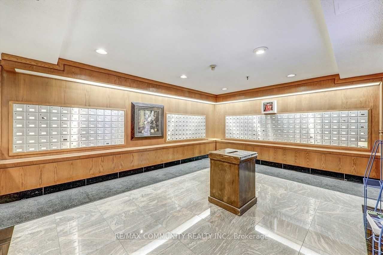 430 Mclevin Avenue Ph11, Toronto, ON M1B 5P1 photo 4